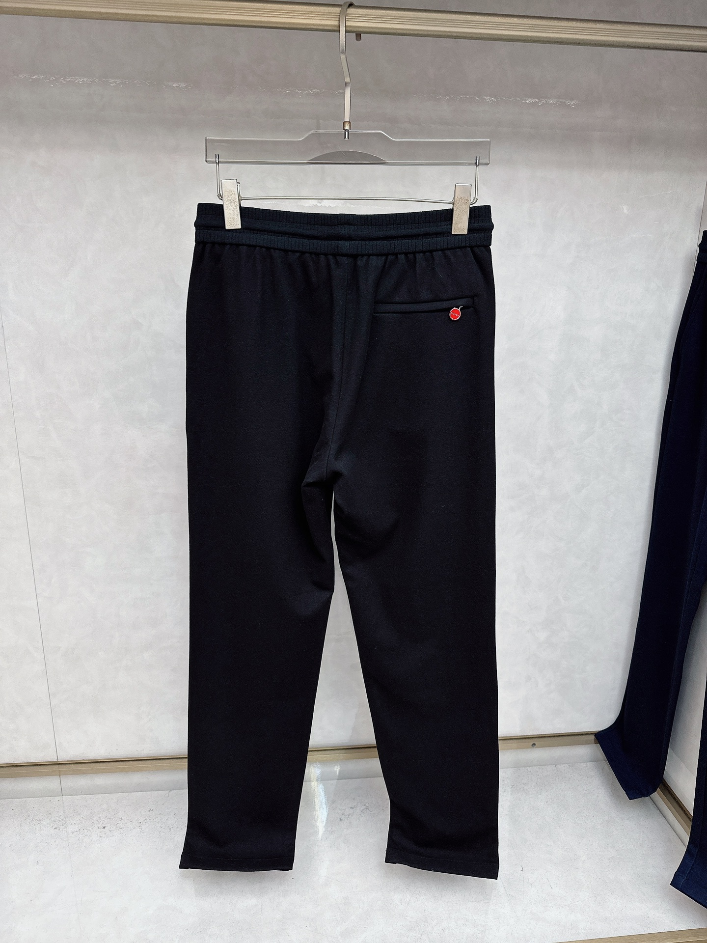 kiton 💥独家专供新款 休闲裤 高端版本！定制面料 透气舒适度高，细节无可挑剔，品牌元素设计理念，体