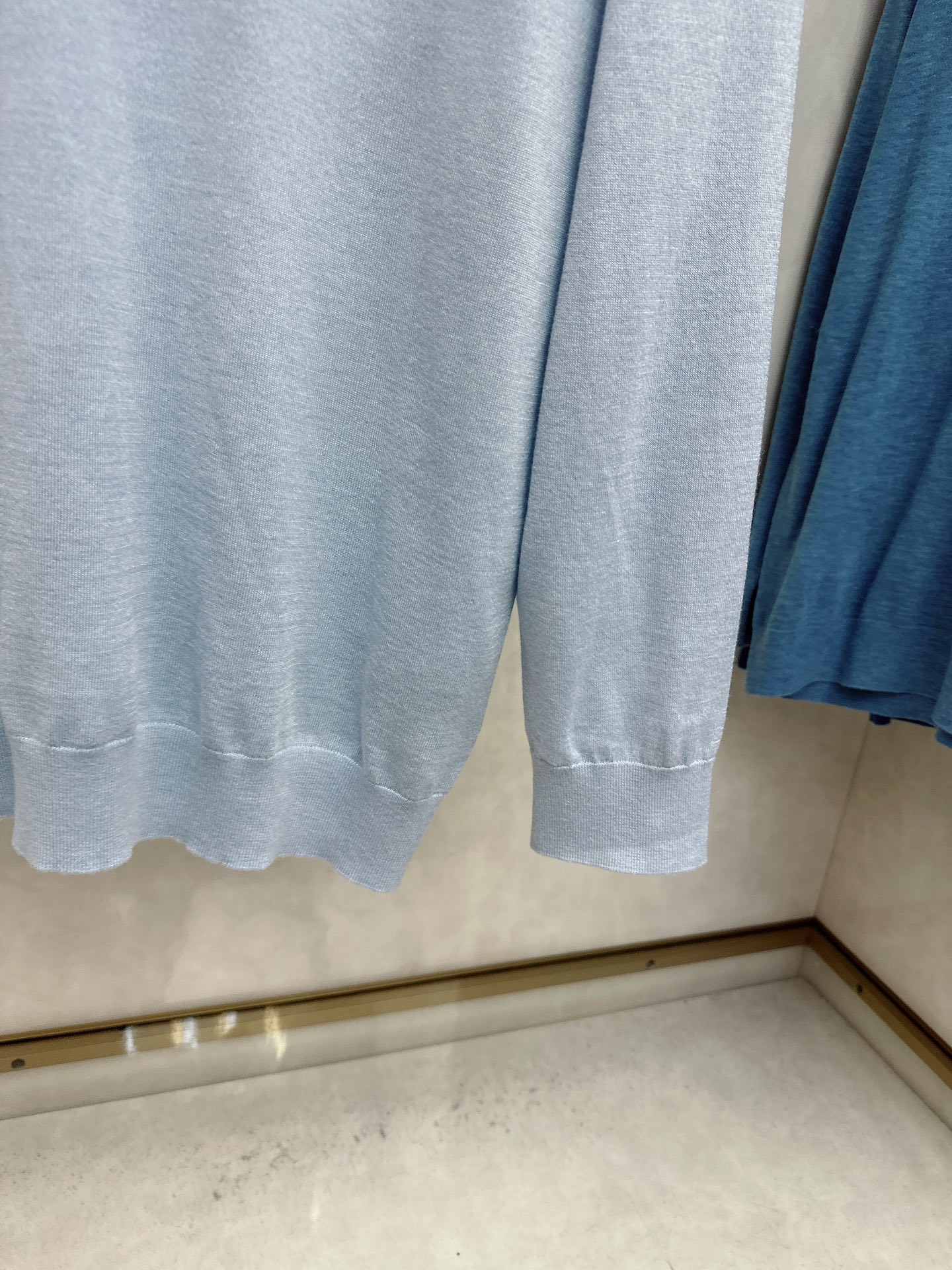 Kiton 2025官网同步发售！辅料全部原版定制出品，贸易公司真品订单。高级定制进口面料，以天然植物纖