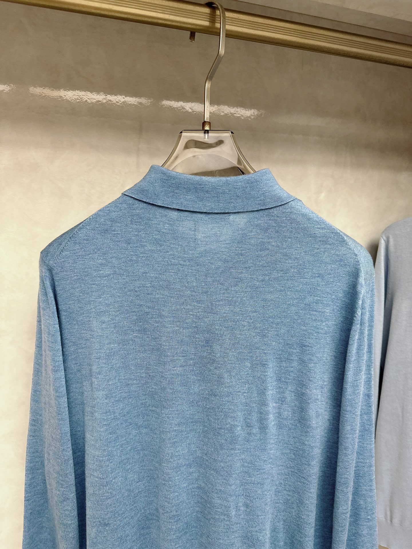 Kiton 2025官网同步发售！辅料全部原版定制出品，贸易公司真品订单。高级定制进口面料，以天然植物纖