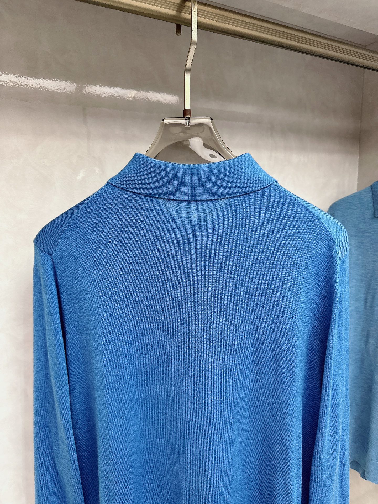 Kiton 2025官网同步发售！辅料全部原版定制出品，贸易公司真品订单。高级定制进口面料，以天然植物纖