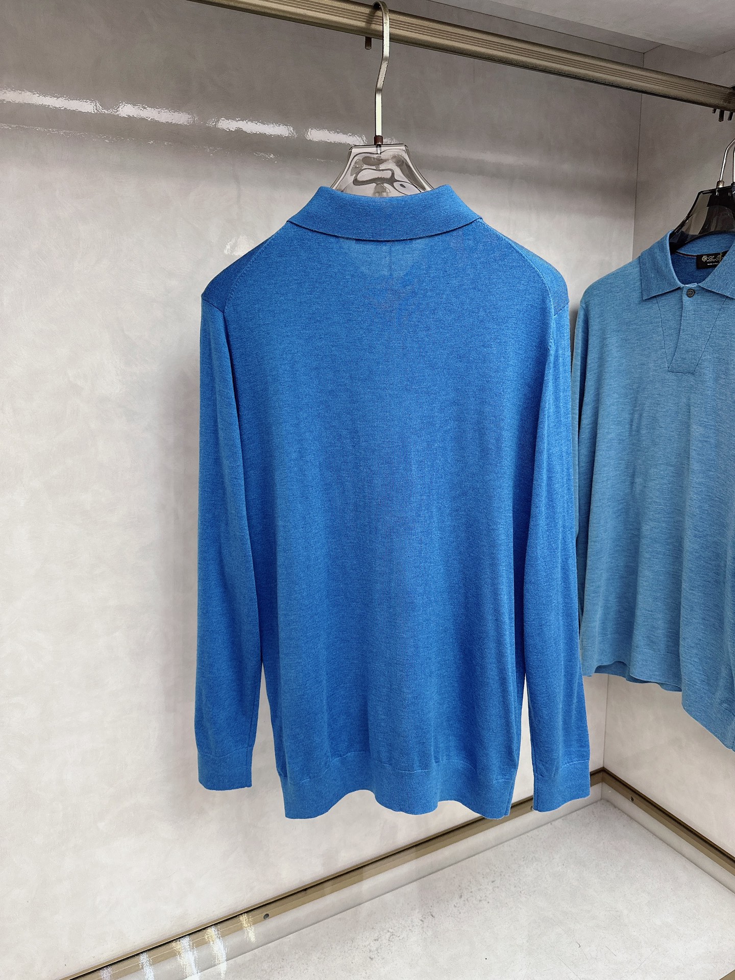 Kiton 2025官网同步发售！辅料全部原版定制出品，贸易公司真品订单。高级定制进口面料，以天然植物纖