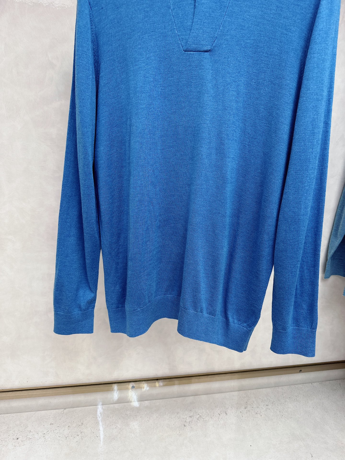 Kiton 2025官网同步发售！辅料全部原版定制出品，贸易公司真品订单。高级定制进口面料，以天然植物纖