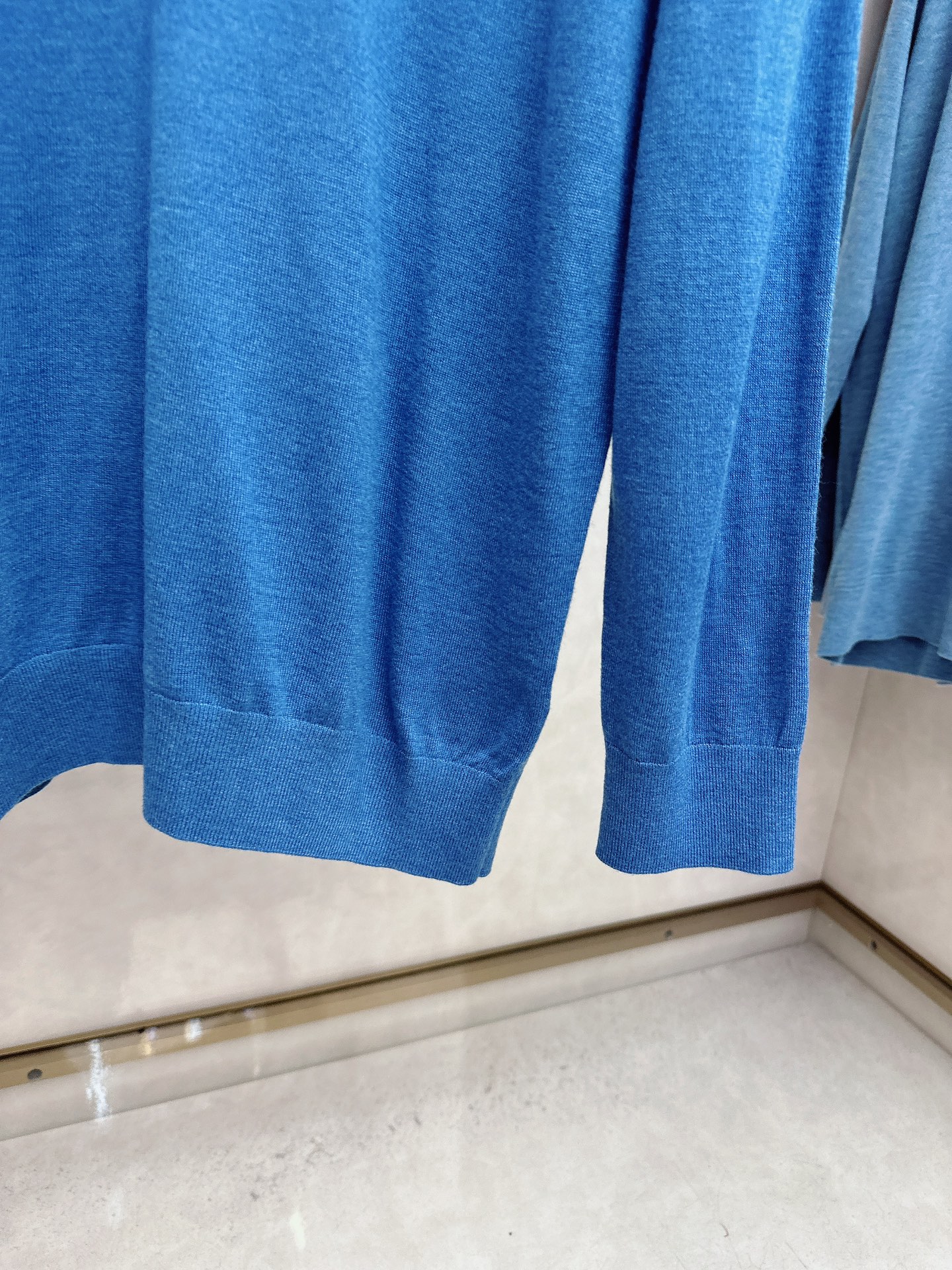 Kiton 2025官网同步发售！辅料全部原版定制出品，贸易公司真品订单。高级定制进口面料，以天然植物纖