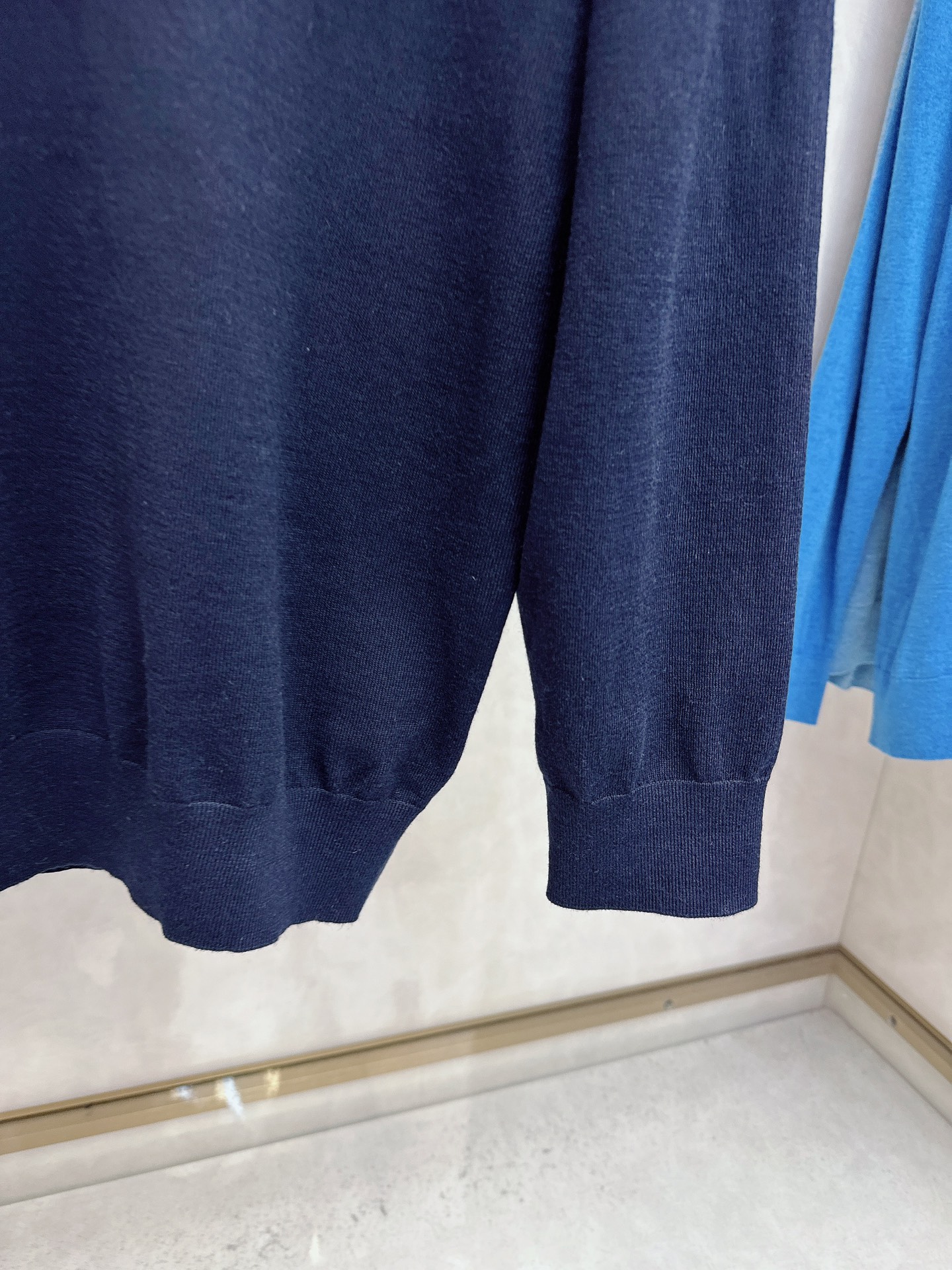 Kiton 2025官网同步发售！辅料全部原版定制出品，贸易公司真品订单。高级定制进口面料，以天然植物纖