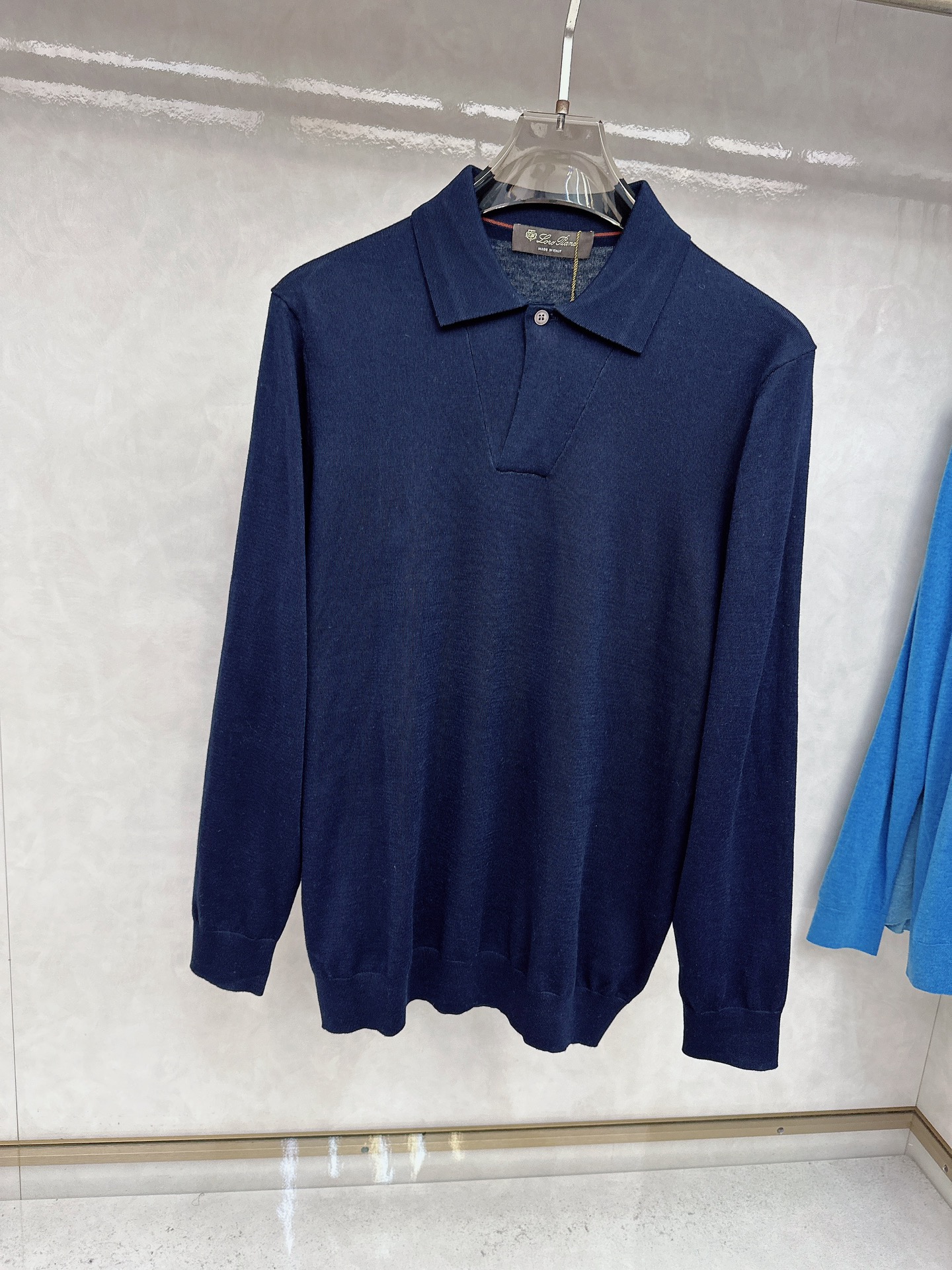 Kiton 2025官网同步发售！辅料全部原版定制出品，贸易公司真品订单。高级定制进口面料，以天然植物纖