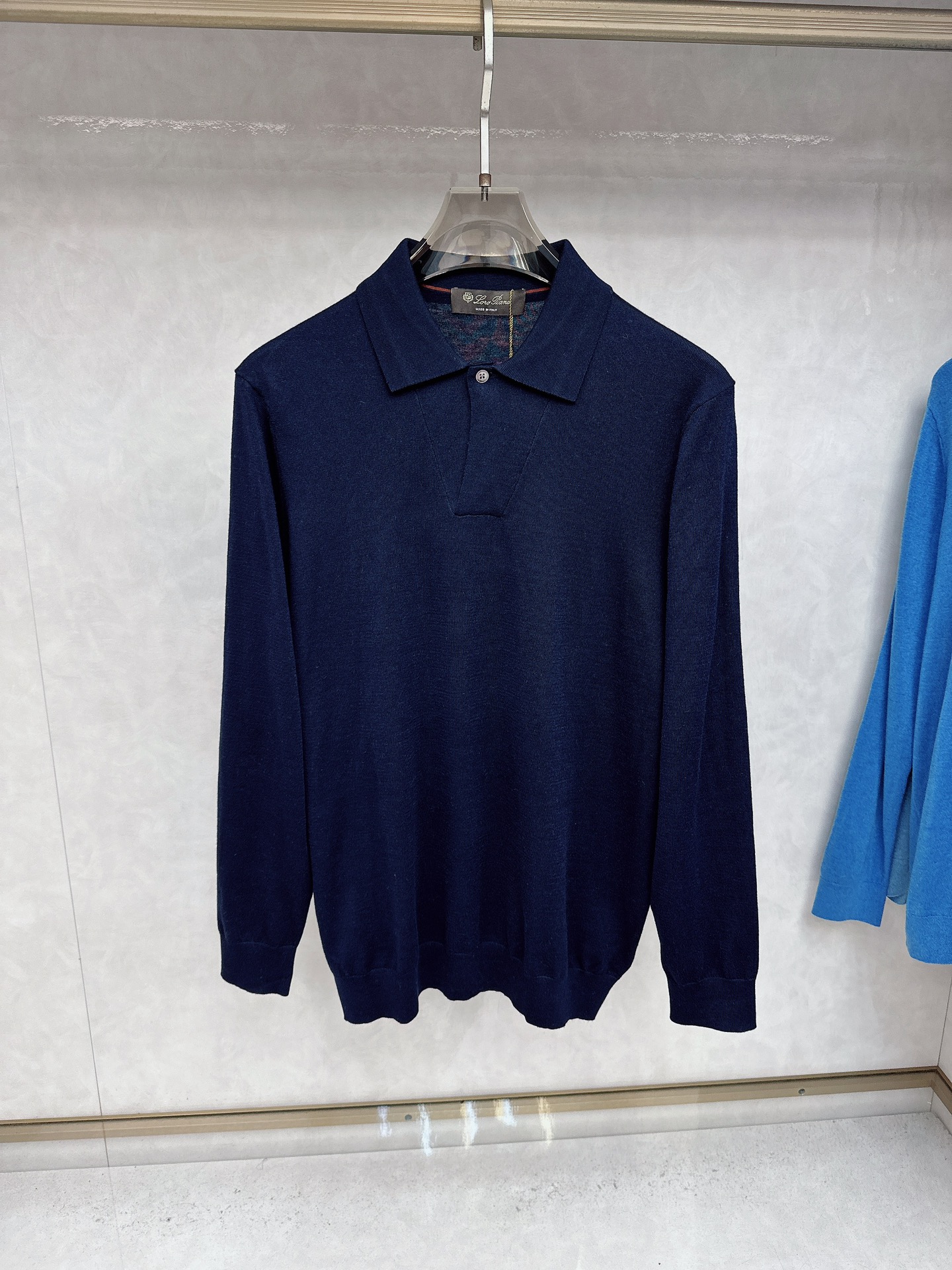 Kiton 2025官网同步发售！辅料全部原版定制出品，贸易公司真品订单。高级定制进口面料，以天然植物纖
