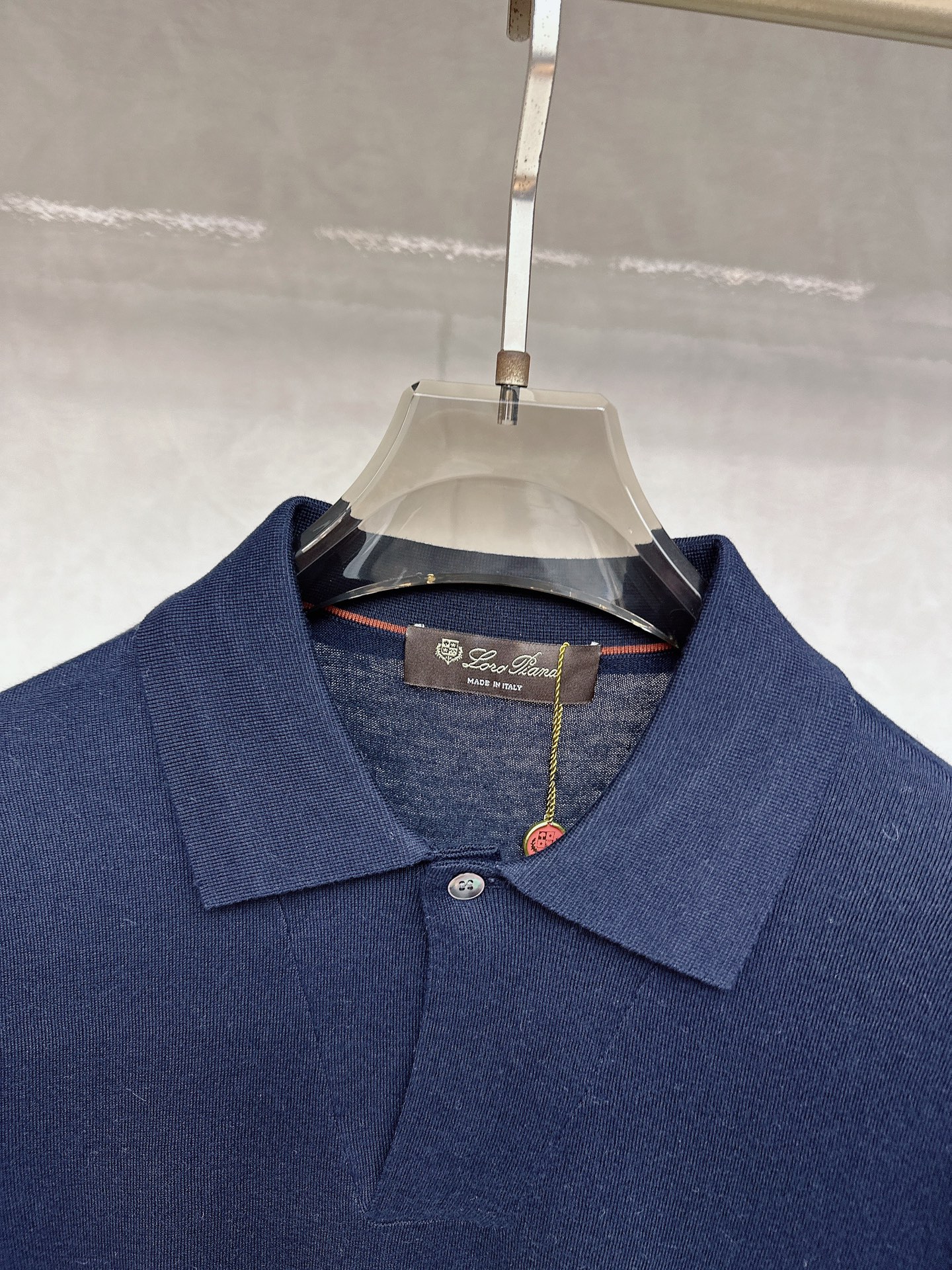 Kiton 2025官网同步发售！辅料全部原版定制出品，贸易公司真品订单。高级定制进口面料，以天然植物纖