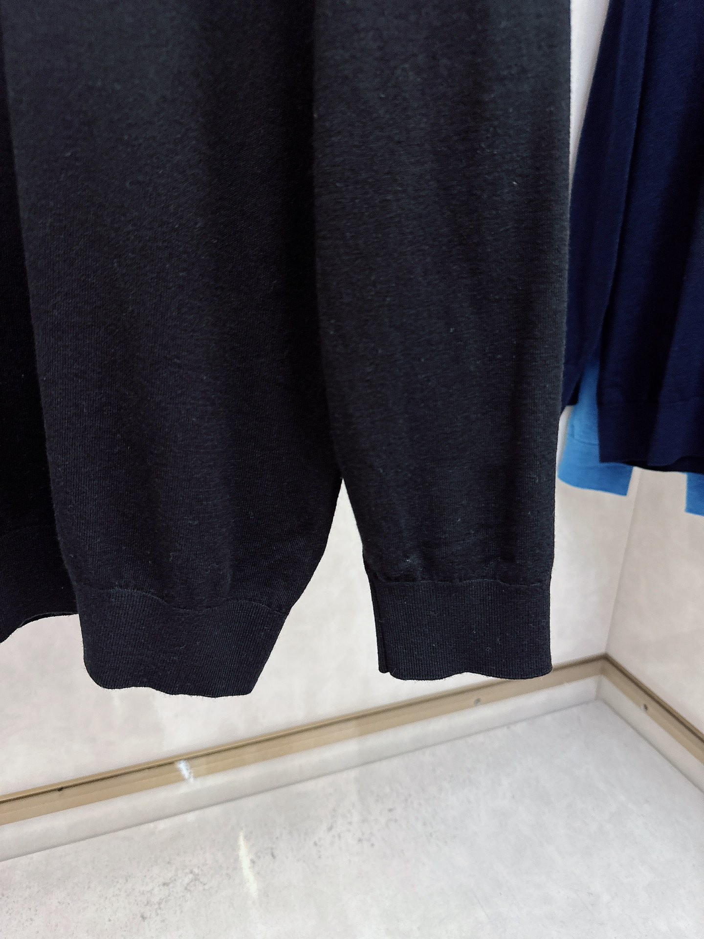 Kiton 2025官网同步发售！辅料全部原版定制出品，贸易公司真品订单。高级定制进口面料，以天然植物纖