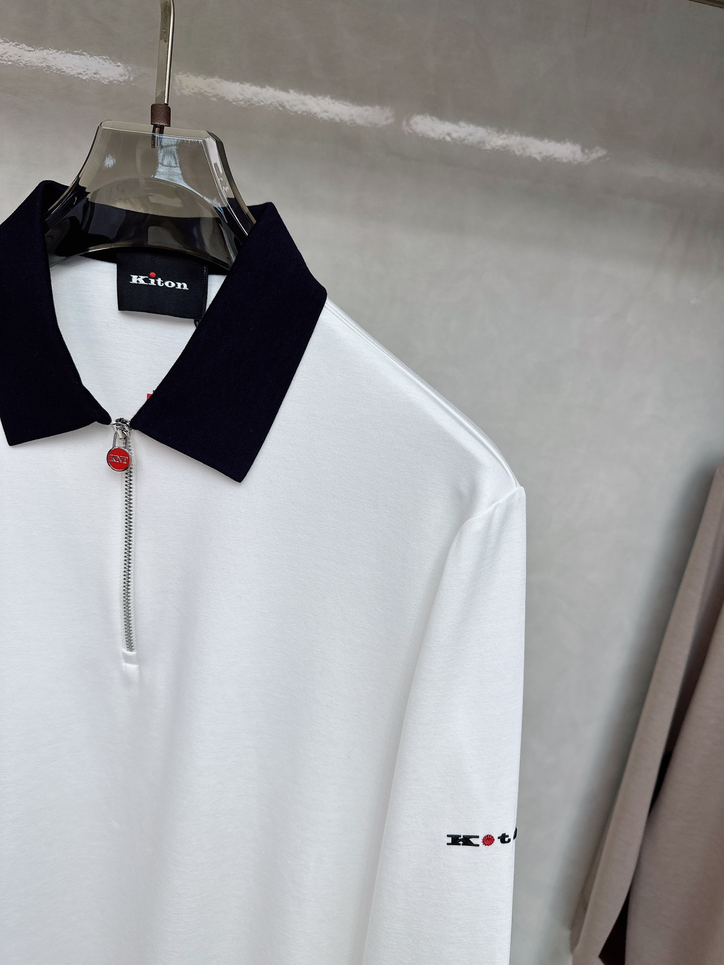 kiton 顶级品质 {醋酸羊绒系列} 官网同步发售！辅料全部原版定制出品，贸易公司真品订单。高级定制进