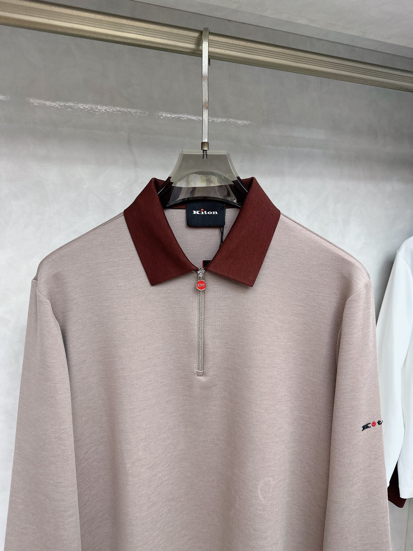 kiton 顶级品质 {醋酸羊绒系列} 官网同步发售！辅料全部原版定制出品，贸易公司真品订单。高级定制进