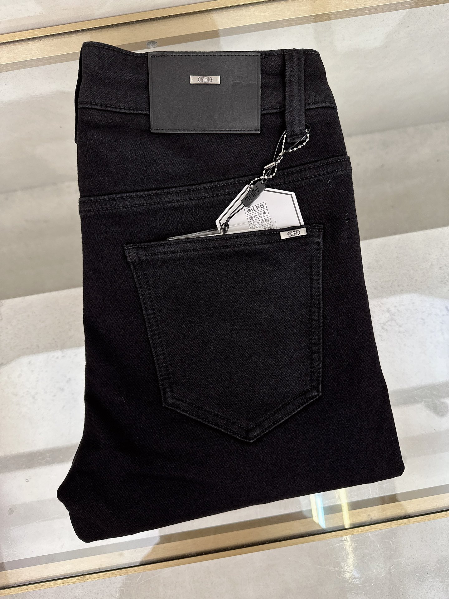 Dior Women's Jeans - Slim Fit, High-Quality Denim, Authentic Hardware 2 i1756732717 9007 0