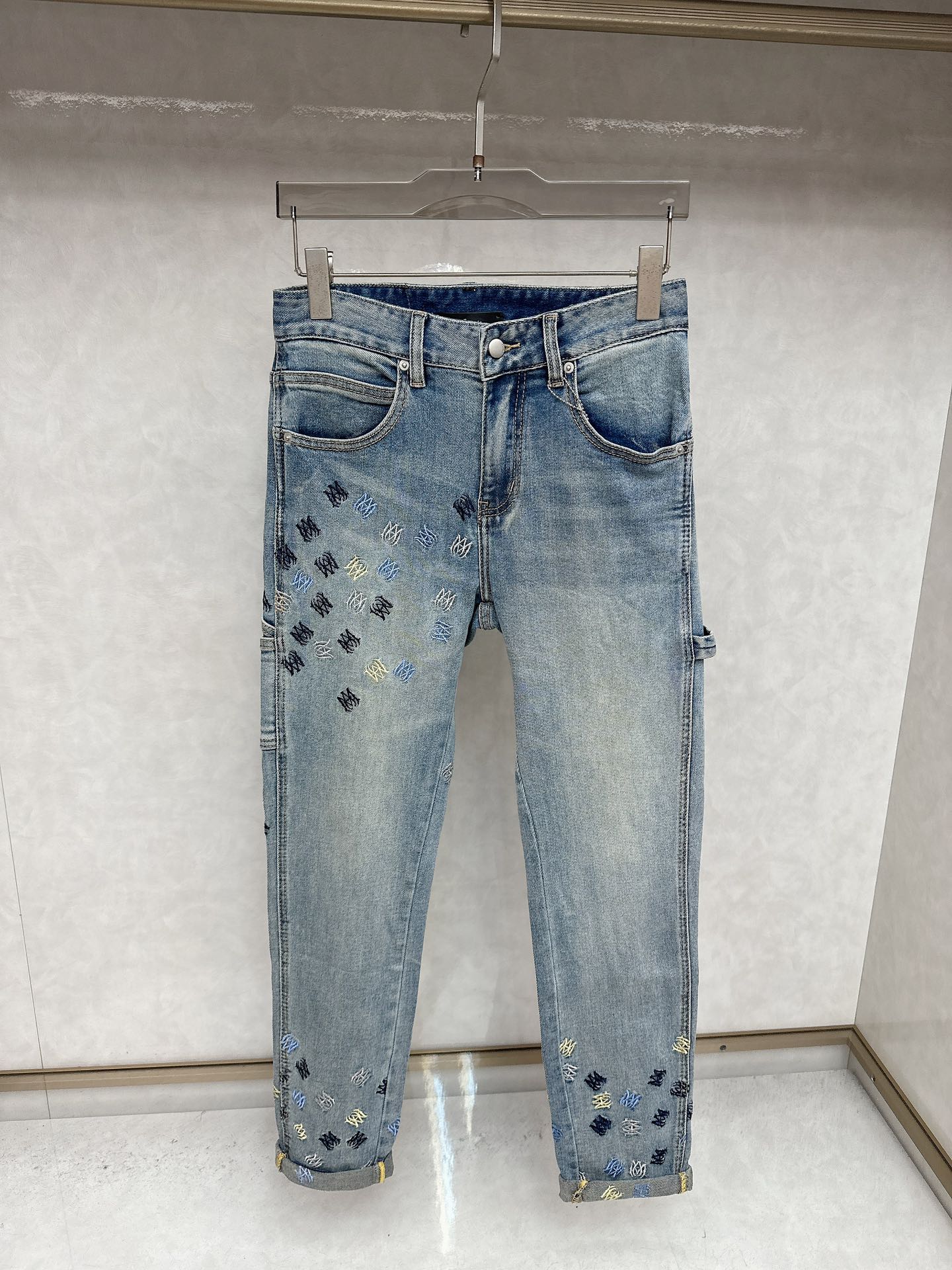 😊 2025秋冬🔥🔥新款现货上市，原单爆款牛仔裤👖超级定制款，原版五金，超级重工工艺，版型超赞👍细节做工