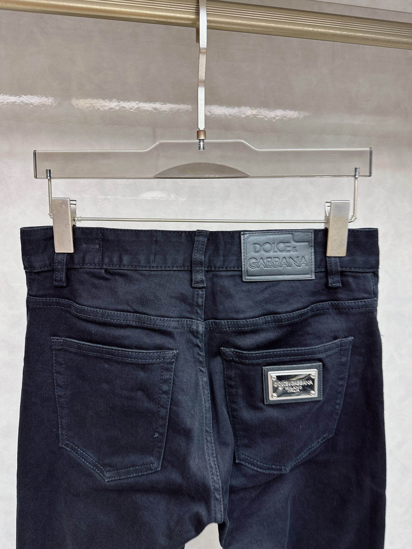 DG 2025秋冬🔥🔥新款现货上市，原单爆款牛仔裤👖超级定制款，原版五金，超级重工工艺，版型超赞👍细节做