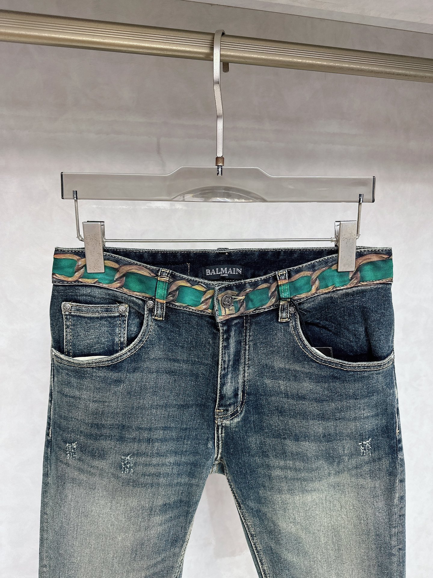 😊 2025秋冬🔥🔥新款现货上市，原单爆款牛仔裤👖超级定制款，原版五金，超级重工工艺，版型超赞👍细节做工