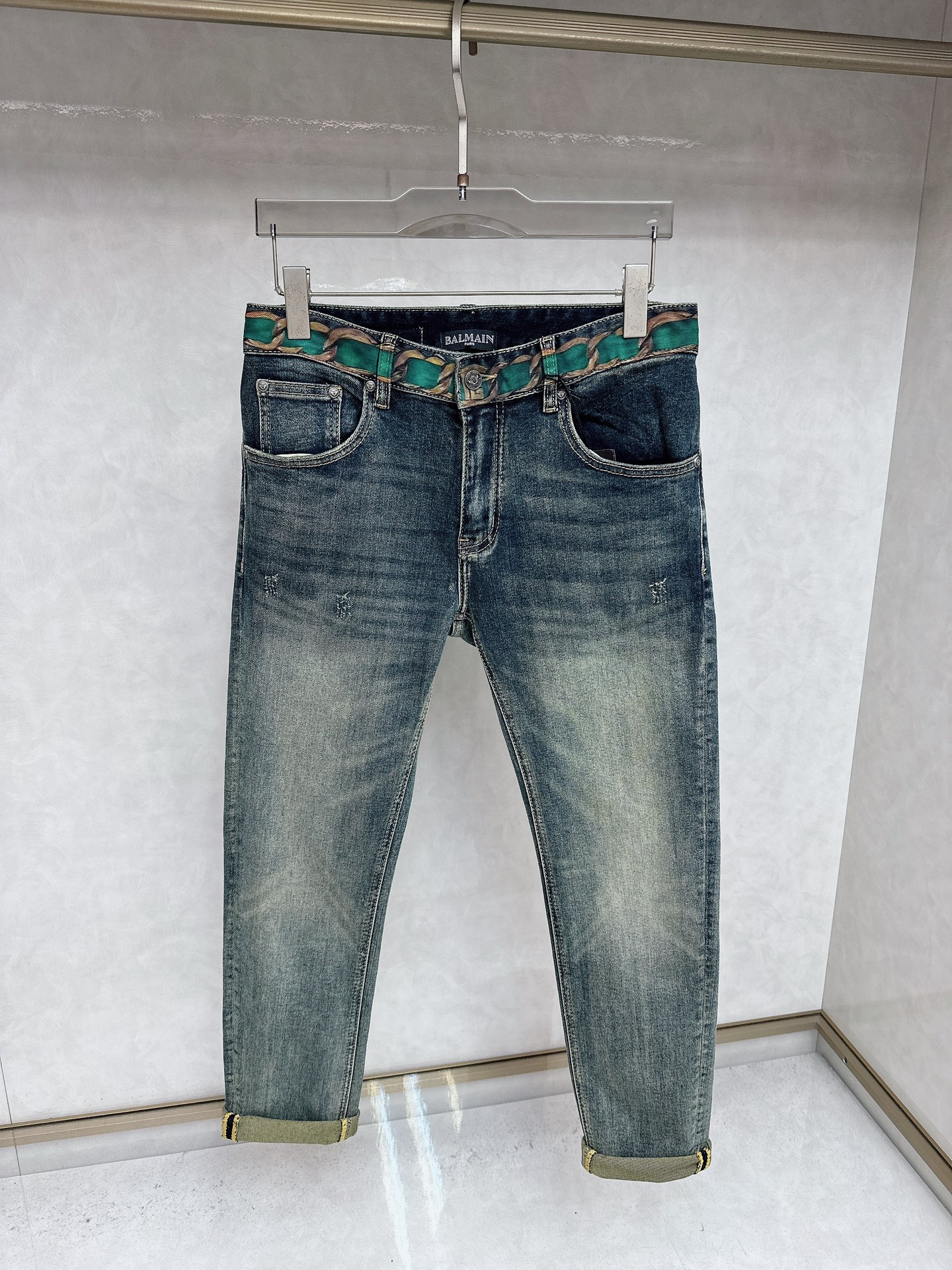 😊 2025秋冬🔥🔥新款现货上市，原单爆款牛仔裤👖超级定制款，原版五金，超级重工工艺，版型超赞👍细节做工