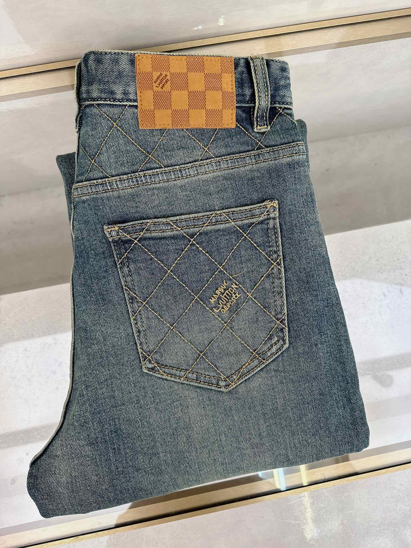 LV 2025秋冬🔥🔥新款现货上市，原单爆款牛仔裤👖超级定制款，原版五金，超级重工工艺，版型超赞👍细节做