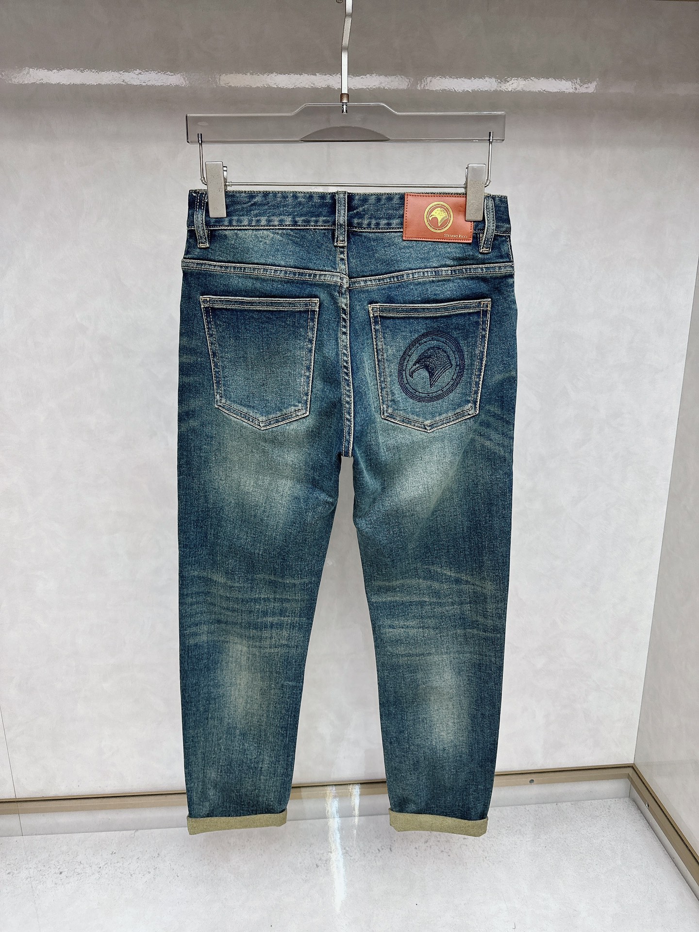 史蒂芬 2025秋冬🔥🔥新款现货上市，原单爆款牛仔裤👖超级定制款，原版五金，超级重工工艺，版型超赞👍细节