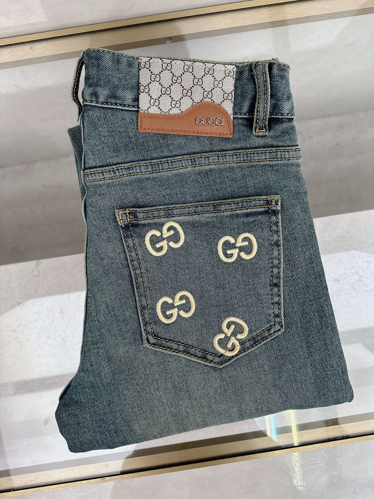 古奇 2025秋冬🔥🔥新款现货上市，原单爆款牛仔裤👖超级定制款，原版五金，超级重工工艺，版型超赞👍细节做