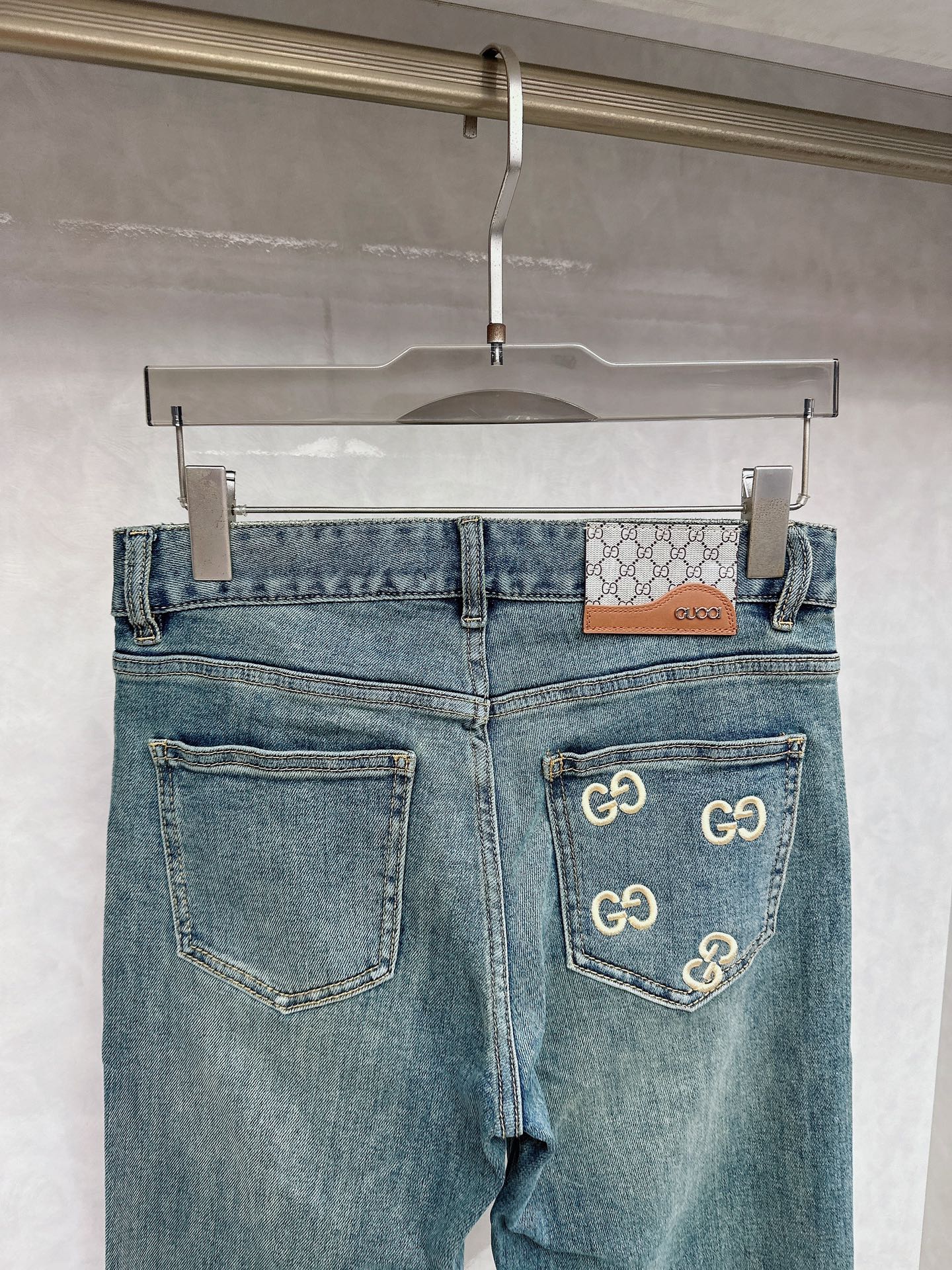 古奇 2025秋冬🔥🔥新款现货上市，原单爆款牛仔裤👖超级定制款，原版五金，超级重工工艺，版型超赞👍细节做