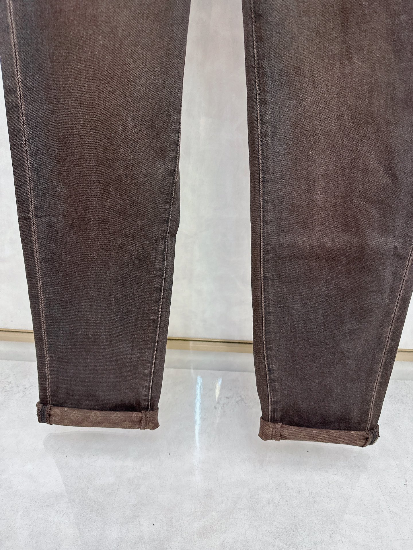 DG 2025秋冬🔥🔥新款现货上市，原单爆款牛仔裤👖超级定制款，原版五金，超级重工工艺，版型超赞👍细节做