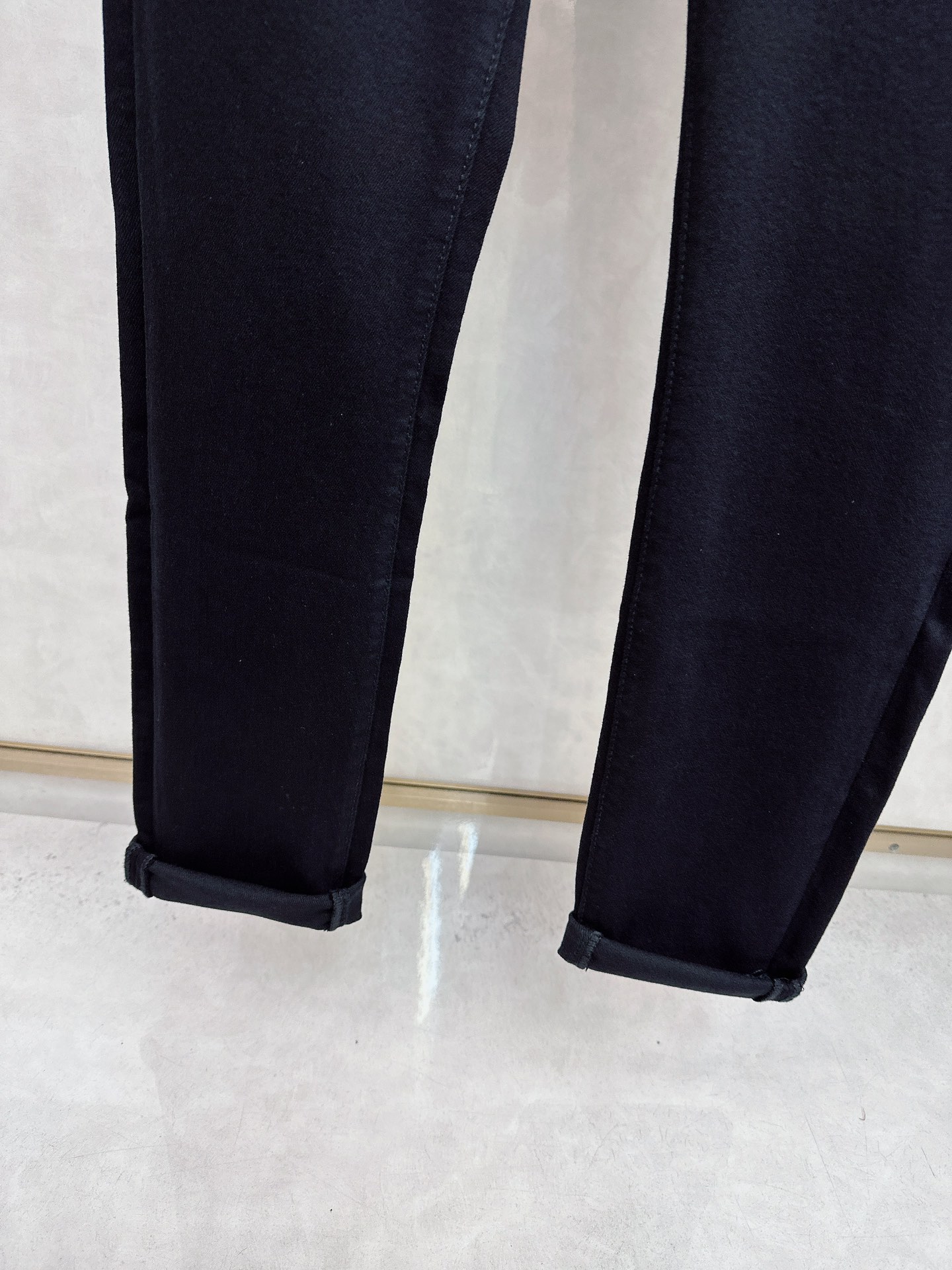 古奇 2025秋冬🔥🔥新款现货上市，原单爆款牛仔裤👖超级定制款，原版五金，超级重工工艺，版型超赞👍细节做