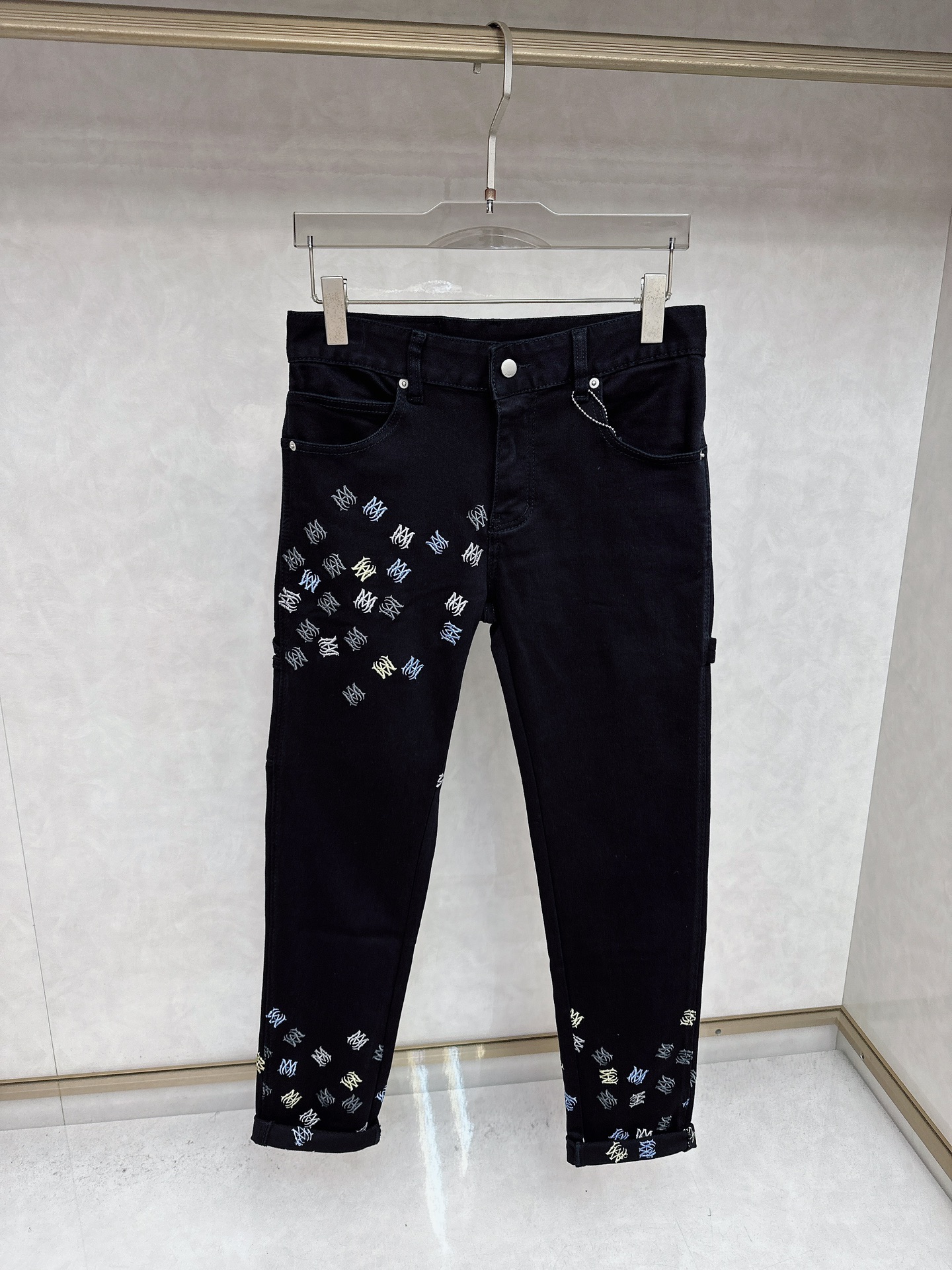 😊 2025秋冬🔥🔥新款现货上市，原单爆款牛仔裤👖超级定制款，原版五金，超级重工工艺，版型超赞👍细节做工