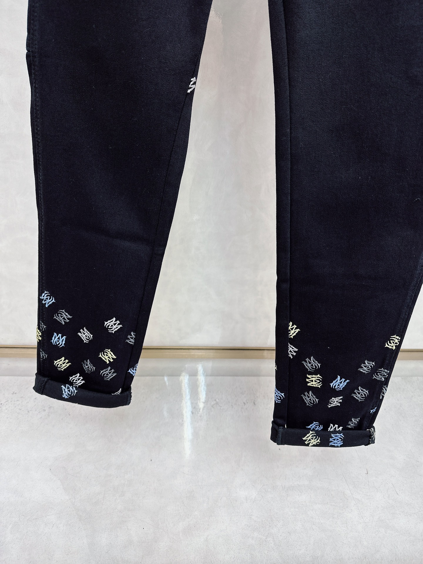 😊 2025秋冬🔥🔥新款现货上市，原单爆款牛仔裤👖超级定制款，原版五金，超级重工工艺，版型超赞👍细节做工