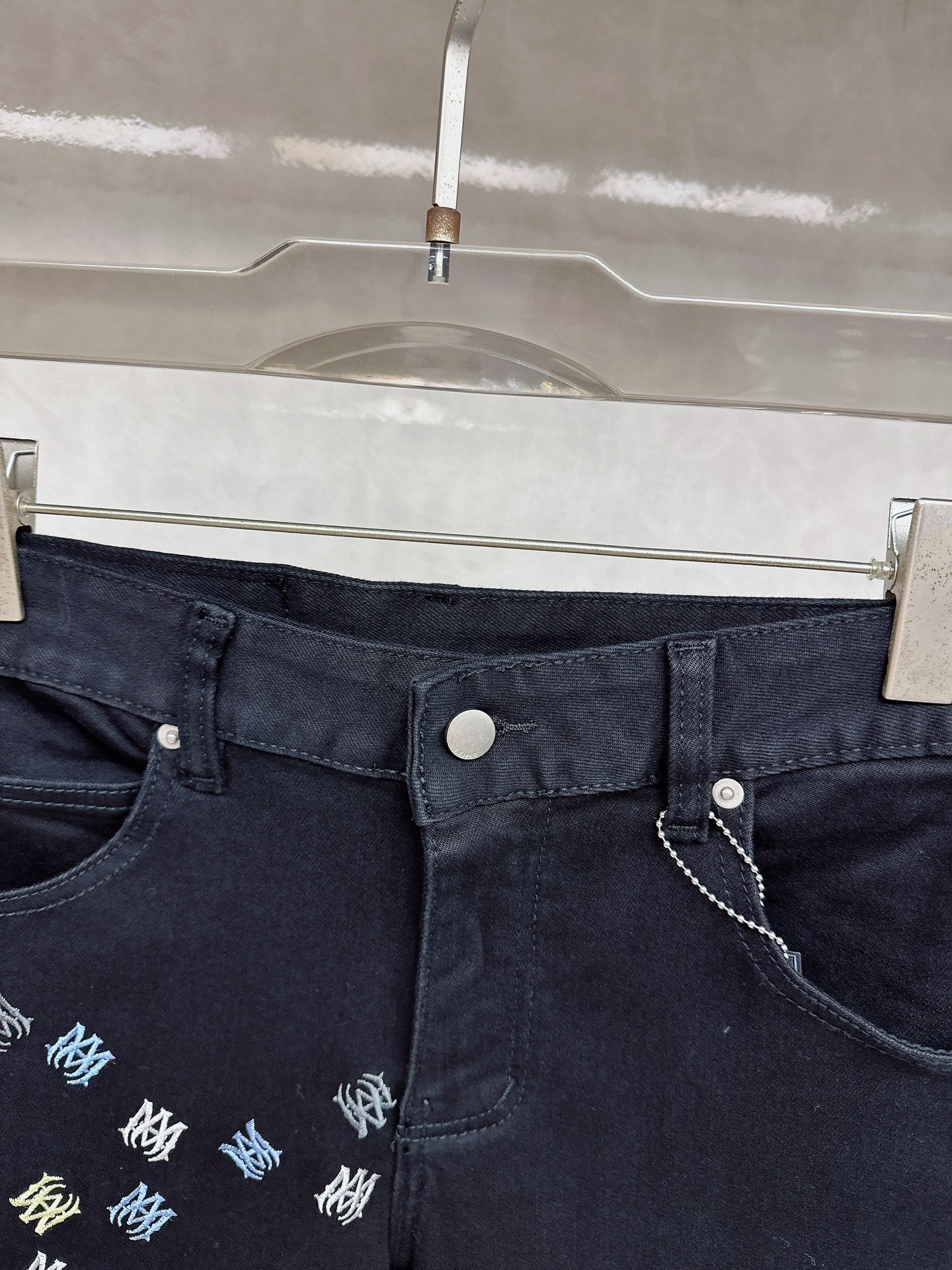 😊 2025秋冬🔥🔥新款现货上市，原单爆款牛仔裤👖超级定制款，原版五金，超级重工工艺，版型超赞👍细节做工