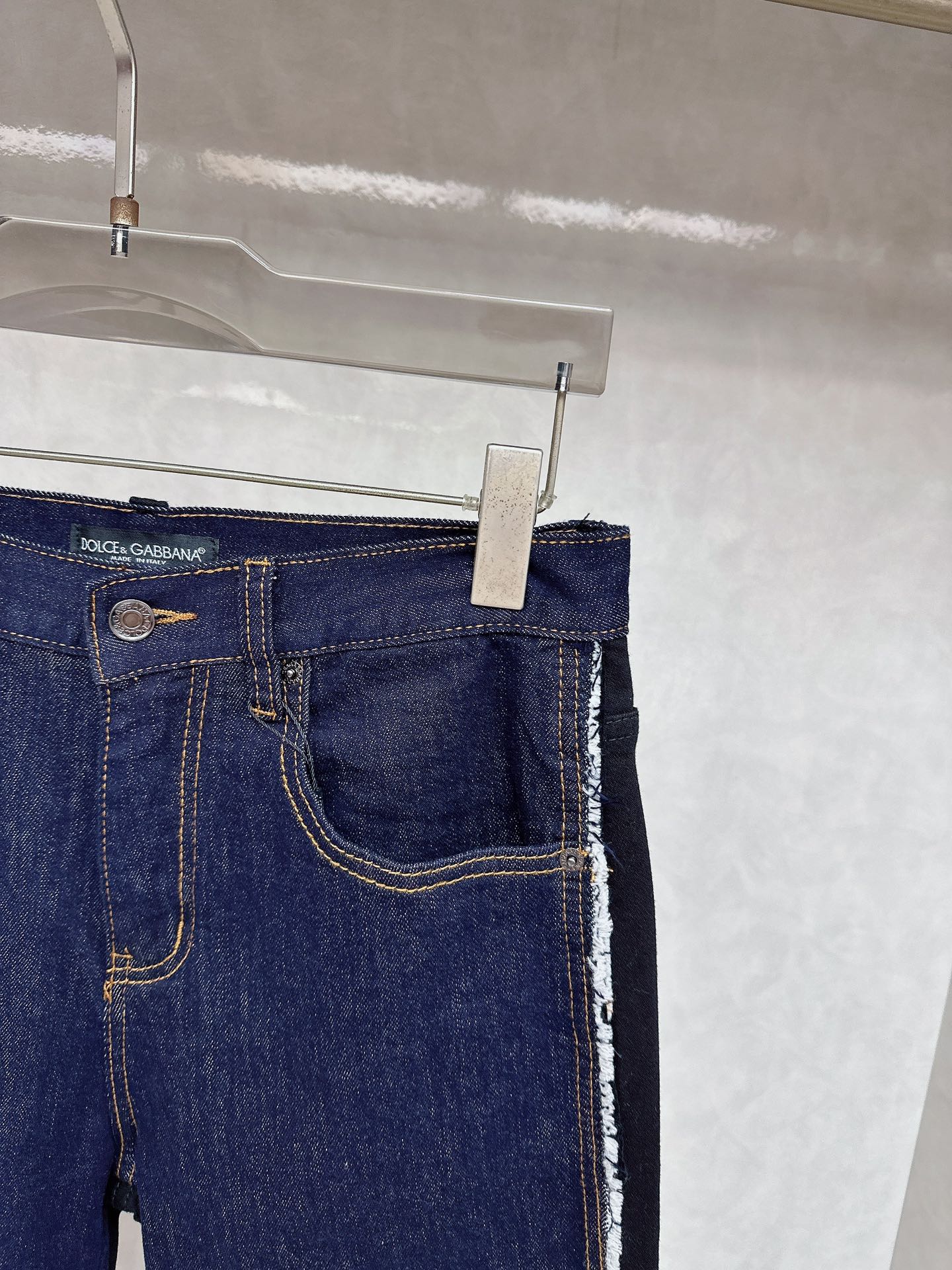 DG 2025秋冬🔥🔥新款现货上市，原单爆款牛仔裤👖超级定制款，原版五金，超级重工工艺，版型超赞👍细节做