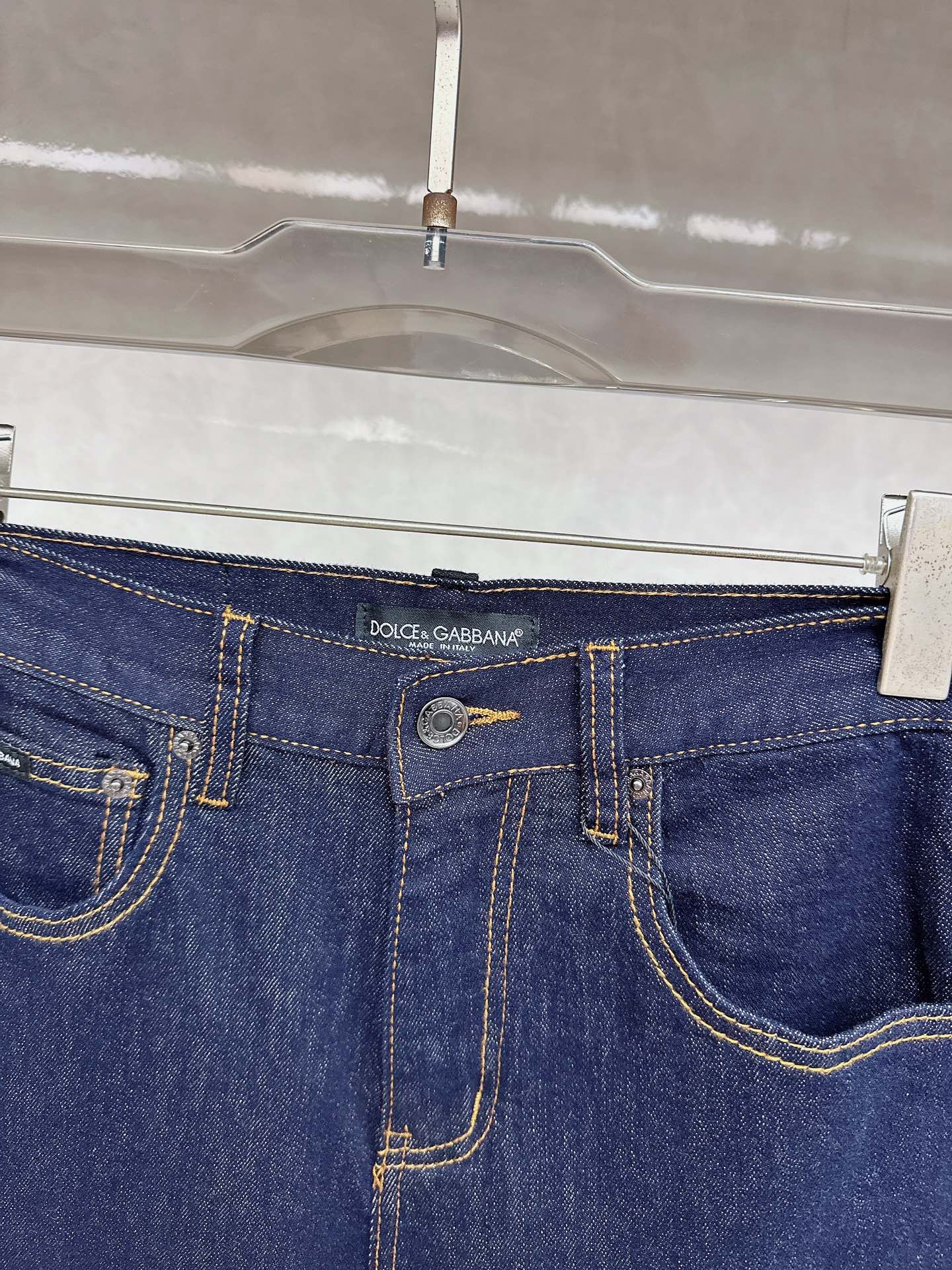 DG 2025秋冬🔥🔥新款现货上市，原单爆款牛仔裤👖超级定制款，原版五金，超级重工工艺，版型超赞👍细节做