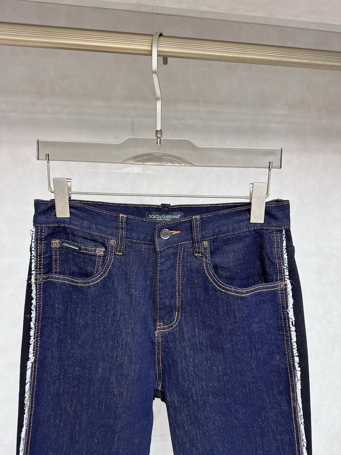 DG 2025秋冬🔥🔥新款现货上市，原单爆款牛仔裤👖超级定制款，原版五金，超级重工工艺，版型超赞👍细节做