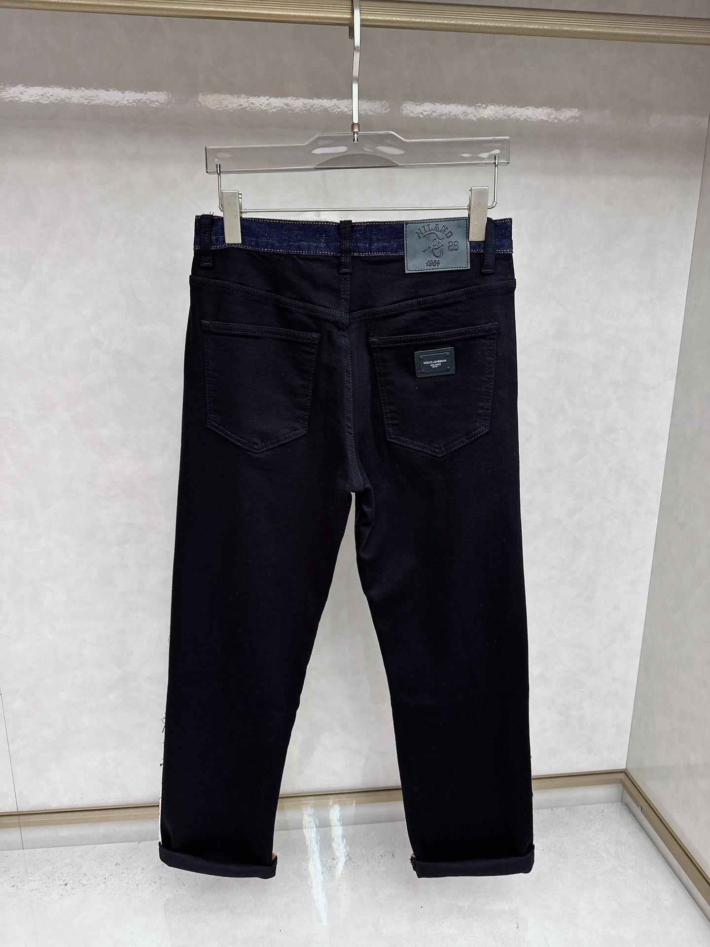 DG 2025秋冬🔥🔥新款现货上市，原单爆款牛仔裤👖超级定制款，原版五金，超级重工工艺，版型超赞👍细节做