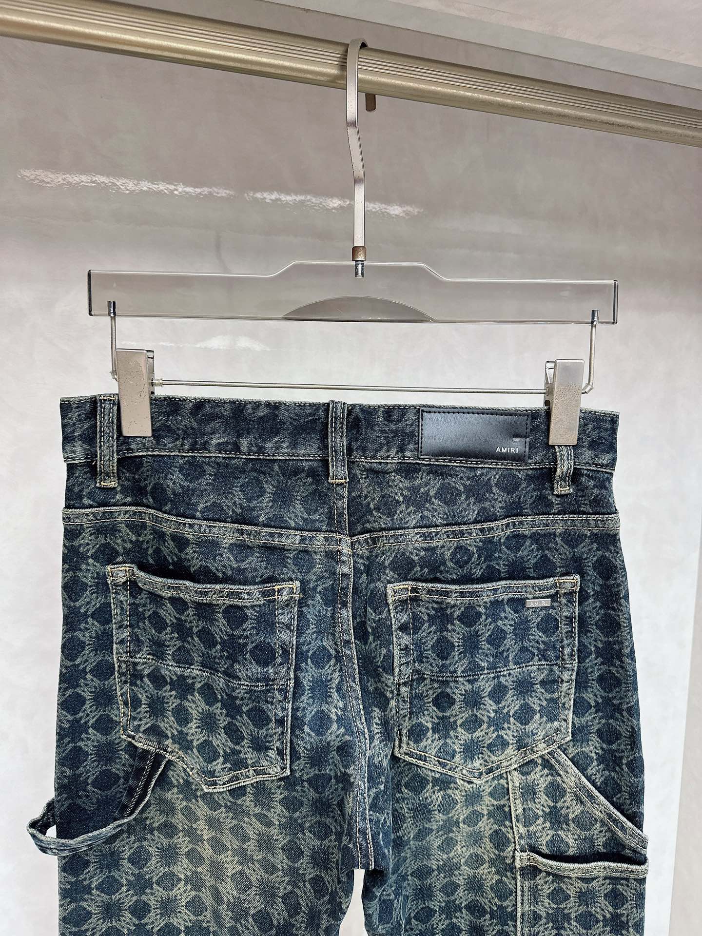 😊 2025秋冬🔥🔥新款现货上市，原单爆款牛仔裤👖超级定制款，原版五金，超级重工工艺，版型超赞👍细节做工