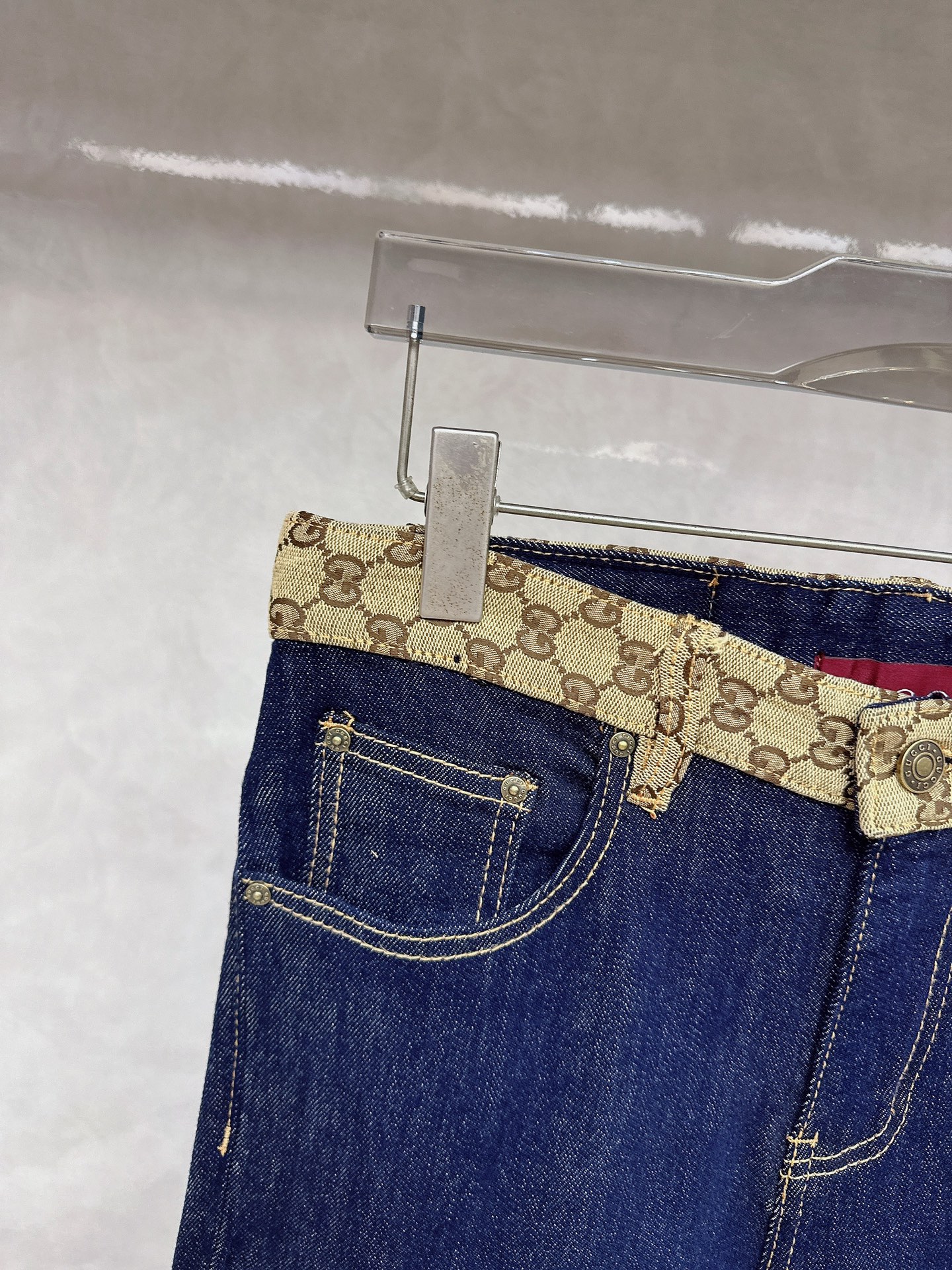 古奇 2025秋冬🔥🔥新款现货上市，原单爆款牛仔裤👖超级定制款，原版五金，超级重工工艺，版型超赞👍细节做