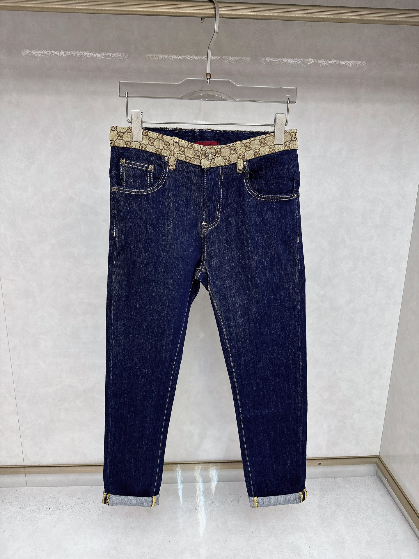 古奇 2025秋冬🔥🔥新款现货上市，原单爆款牛仔裤👖超级定制款，原版五金，超级重工工艺，版型超赞👍细节做