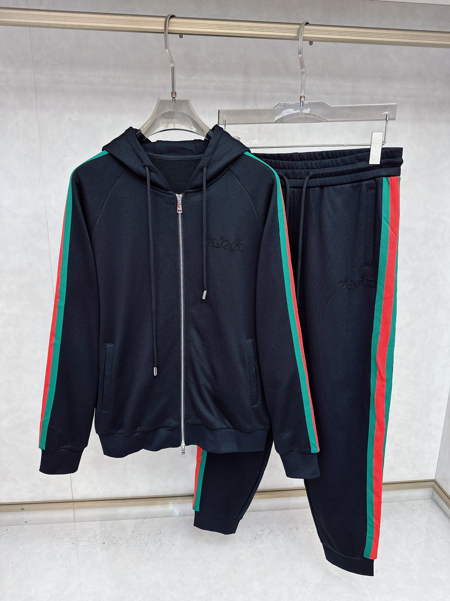 古奇 2025秋冬新款卫衣套装，丝光棉卫衣面料，男女同款。上身效果超赞，码数48-56