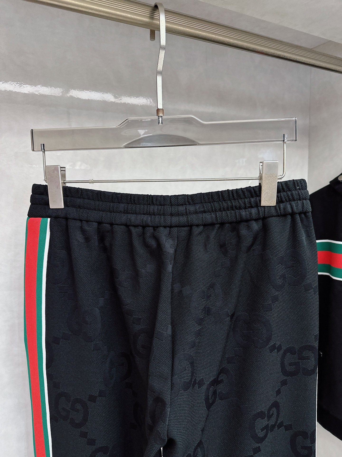 古奇 2025秋冬新款时尚休闲套装 品牌经典LOGO ，舒适度极好，手触感强烈。辨识度极高 定制进口面料