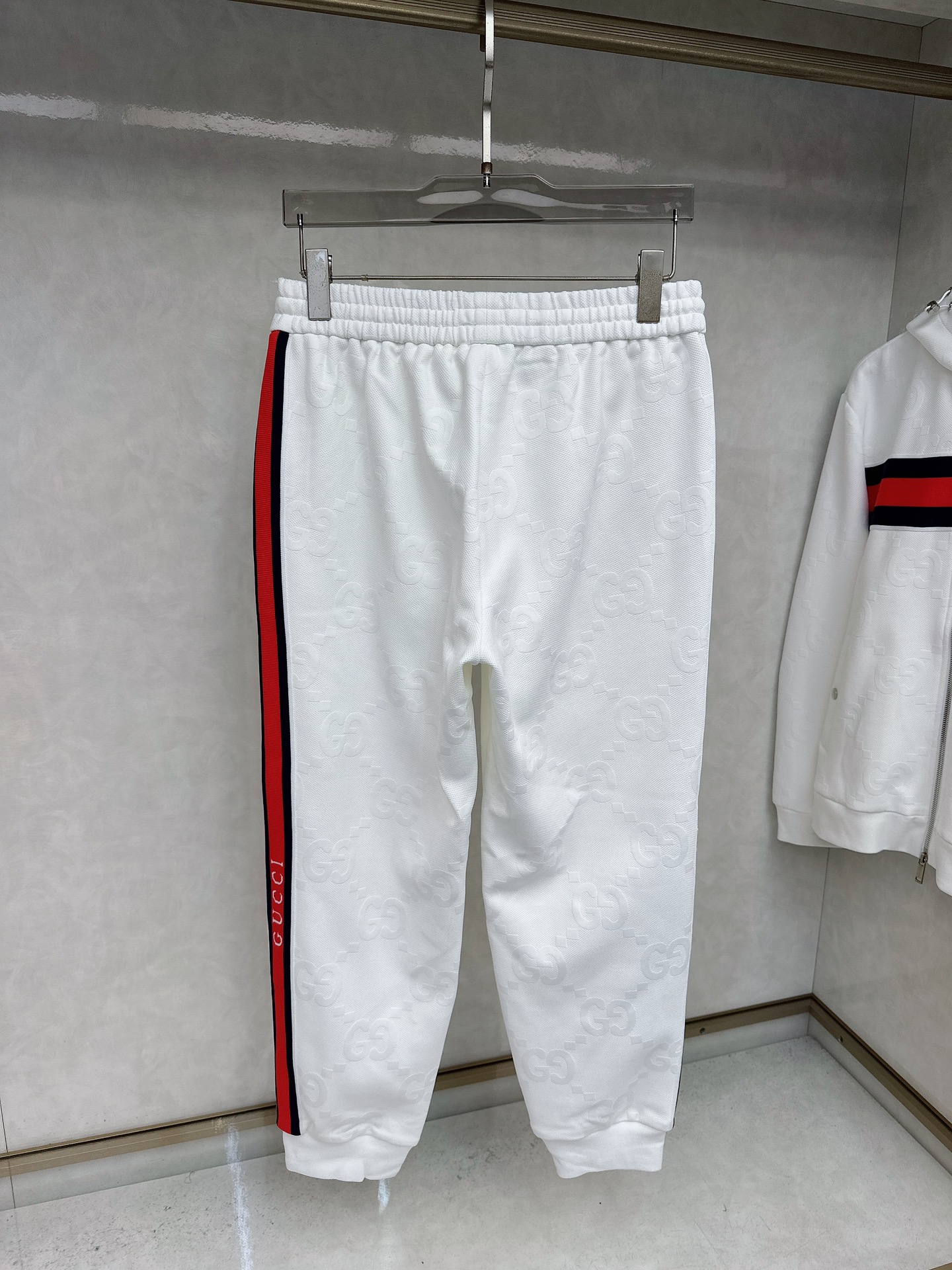 古奇 2025秋冬新款时尚休闲套装 品牌经典LOGO ，舒适度极好，手触感强烈。辨识度极高 定制进口面料