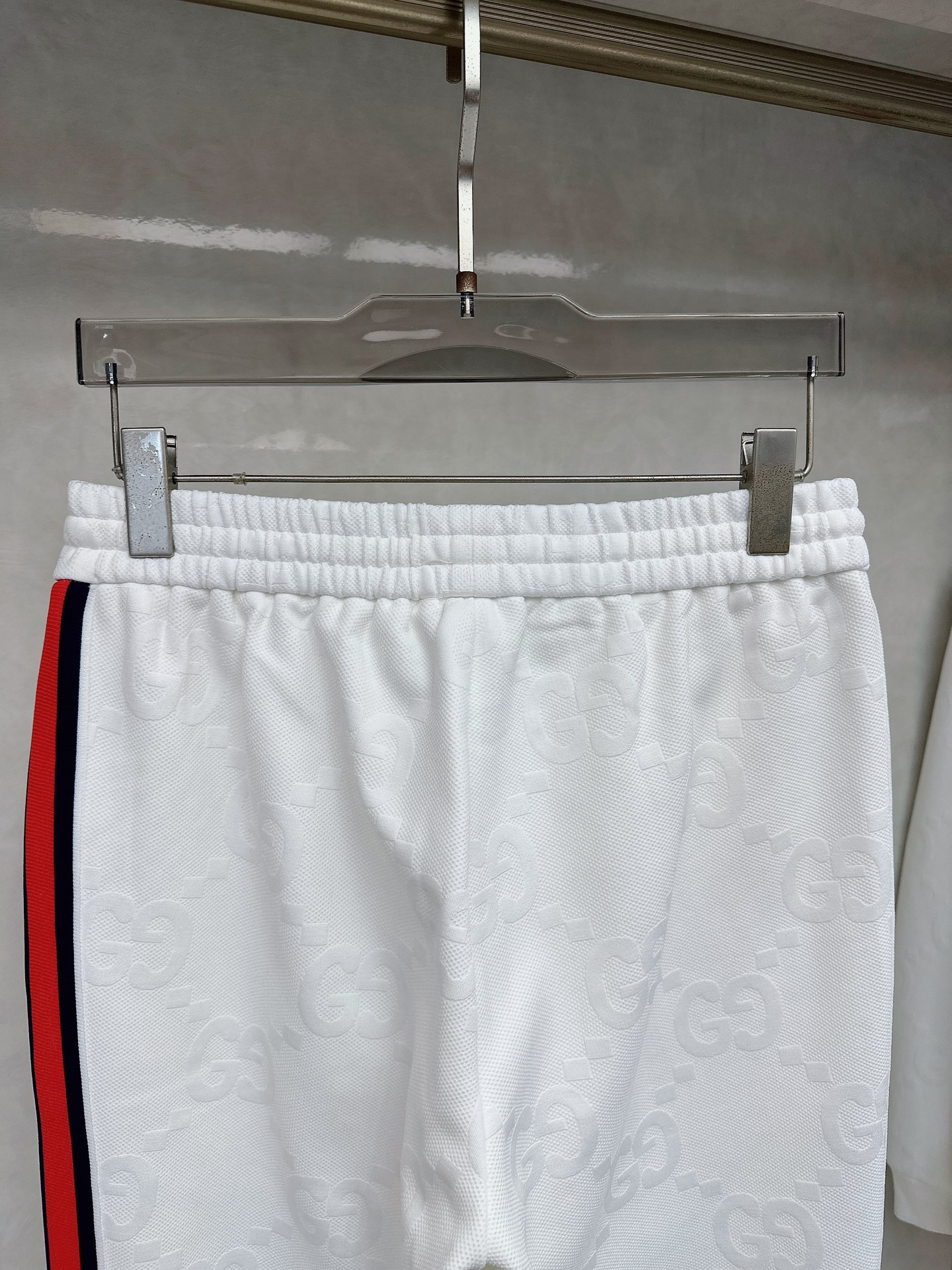 古奇 2025秋冬新款时尚休闲套装 品牌经典LOGO ，舒适度极好，手触感强烈。辨识度极高 定制进口面料