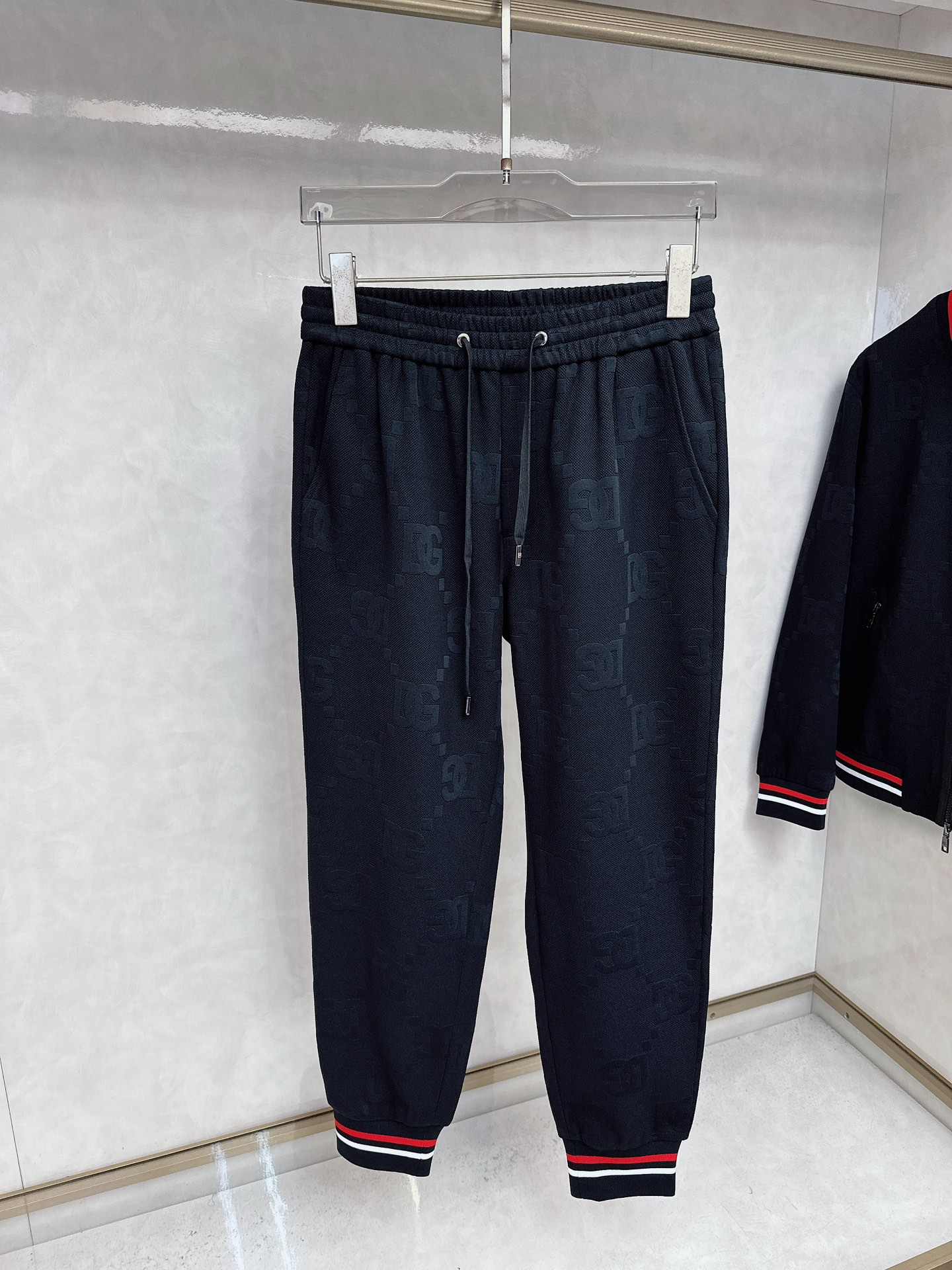 古奇 2025秋冬新款时尚休闲套装 品牌经典LOGO ，舒适度极好，手触感强烈。辨识度极高 定制进口面料