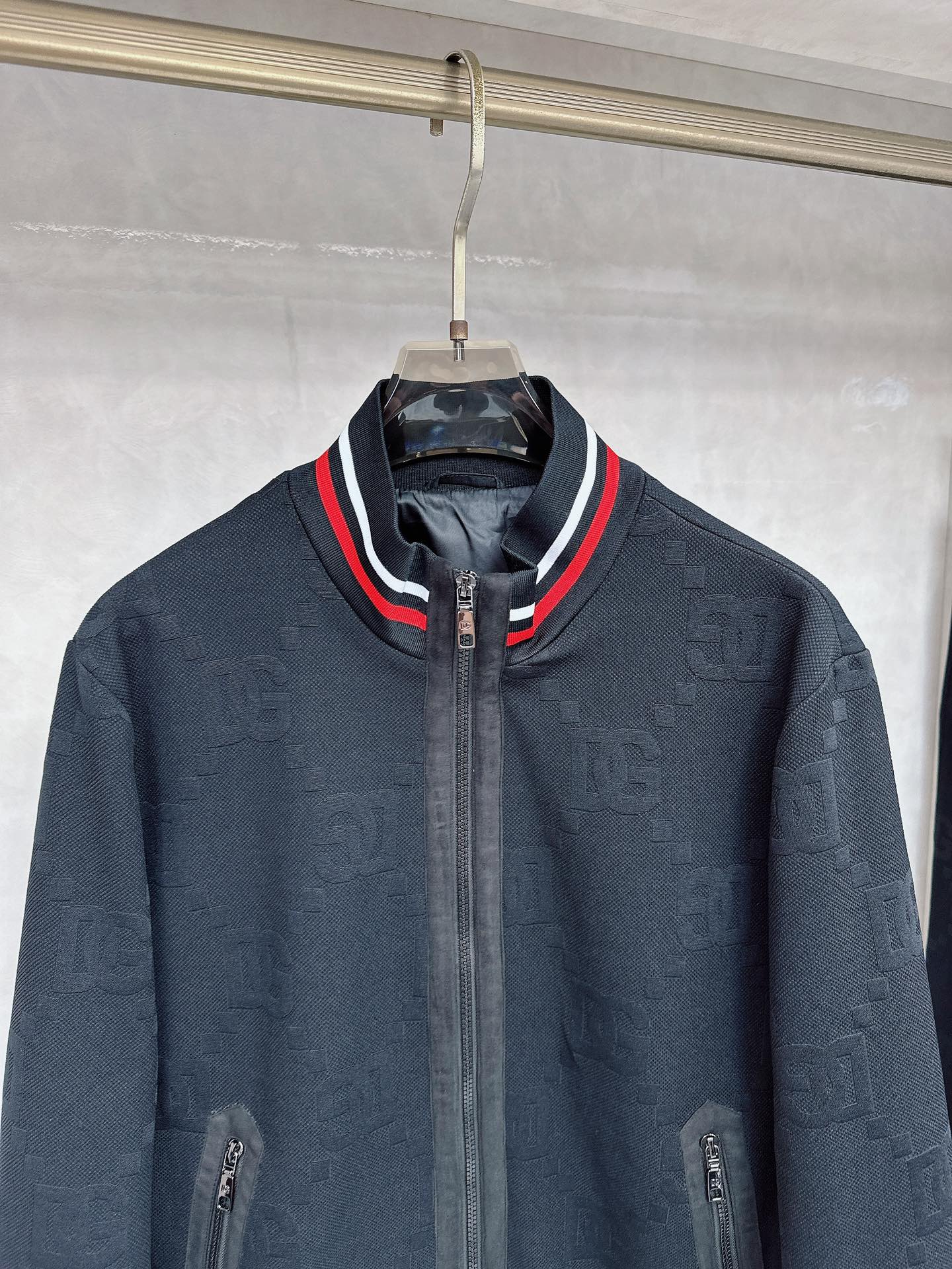 古奇 2025秋冬新款时尚休闲套装 品牌经典LOGO ，舒适度极好，手触感强烈。辨识度极高 定制进口面料