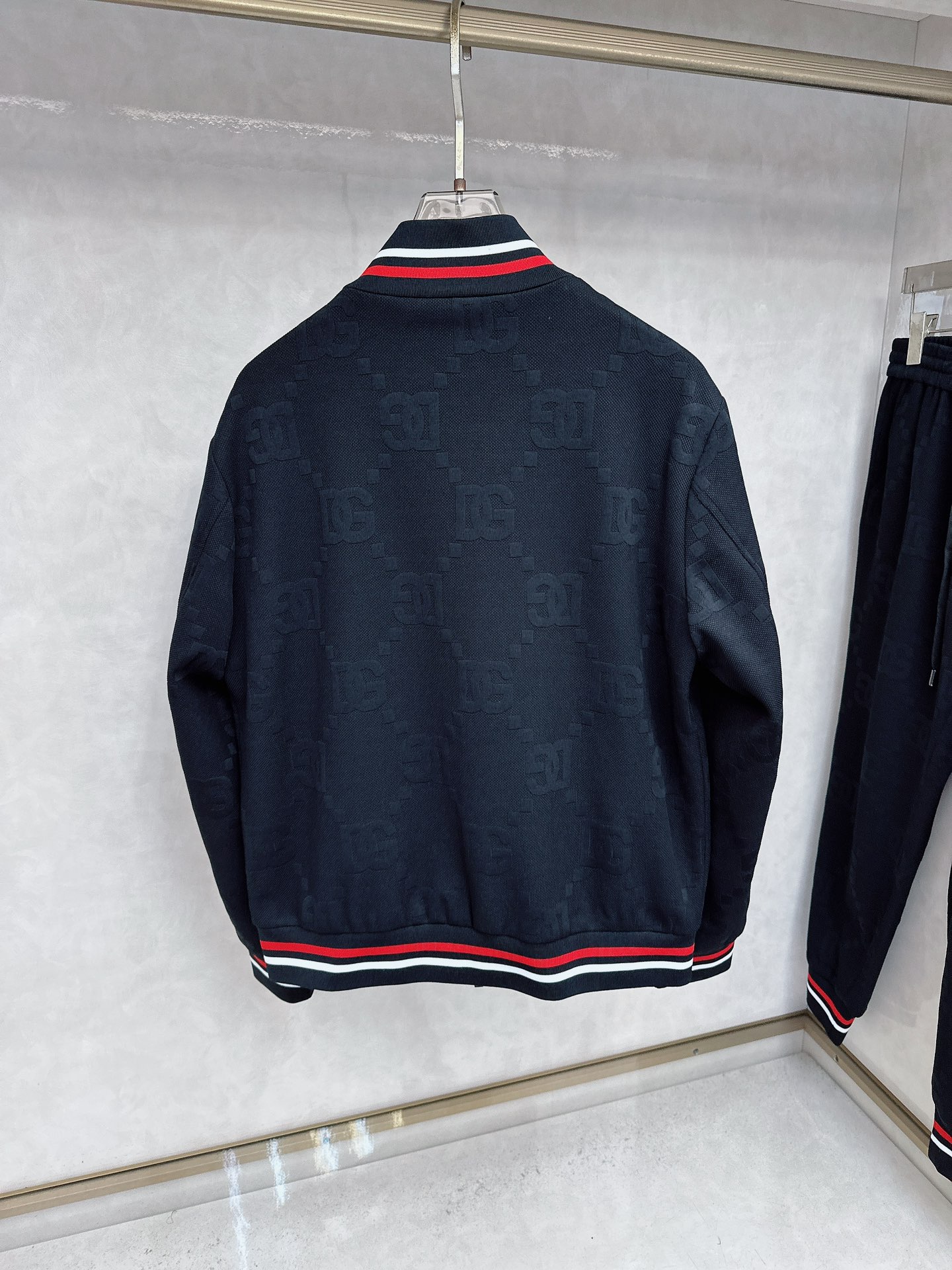 古奇 2025秋冬新款时尚休闲套装 品牌经典LOGO ，舒适度极好，手触感强烈。辨识度极高 定制进口面料