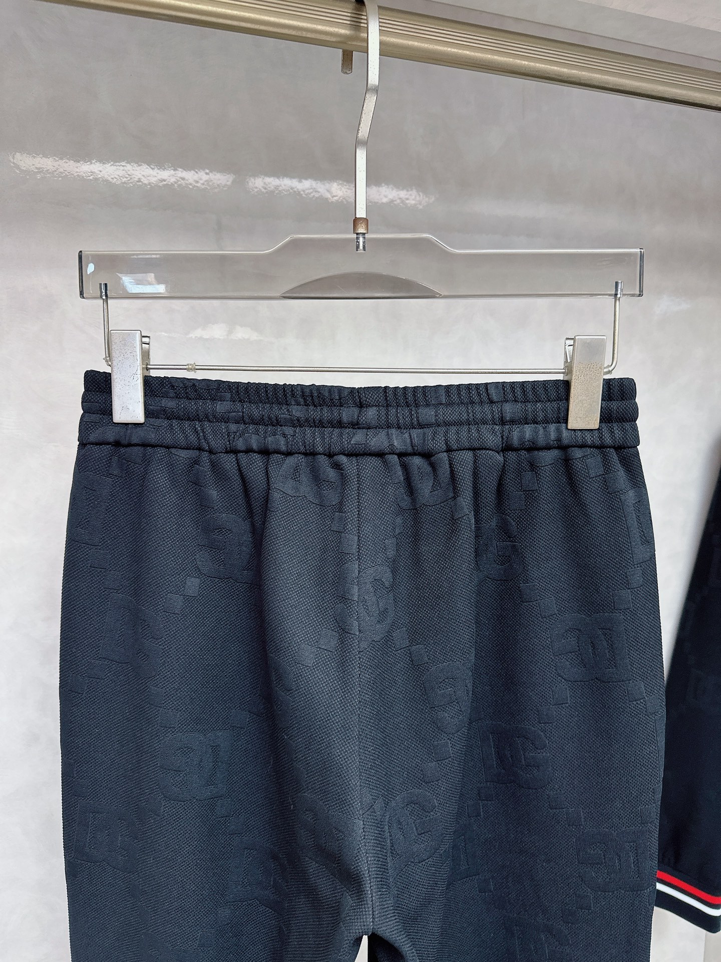 古奇 2025秋冬新款时尚休闲套装 品牌经典LOGO ，舒适度极好，手触感强烈。辨识度极高 定制进口面料