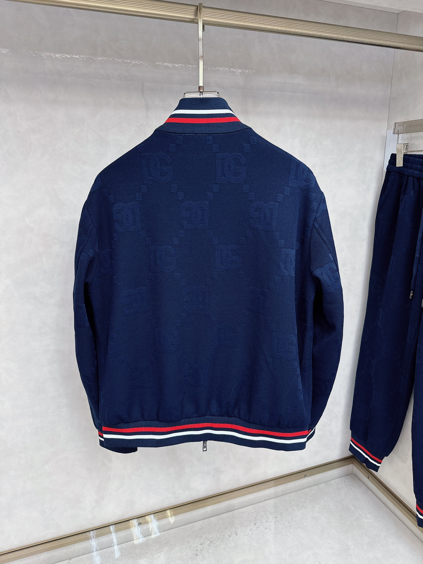 古奇 2025秋冬新款时尚休闲套装 品牌经典LOGO ，舒适度极好，手触感强烈。辨识度极高 定制进口面料