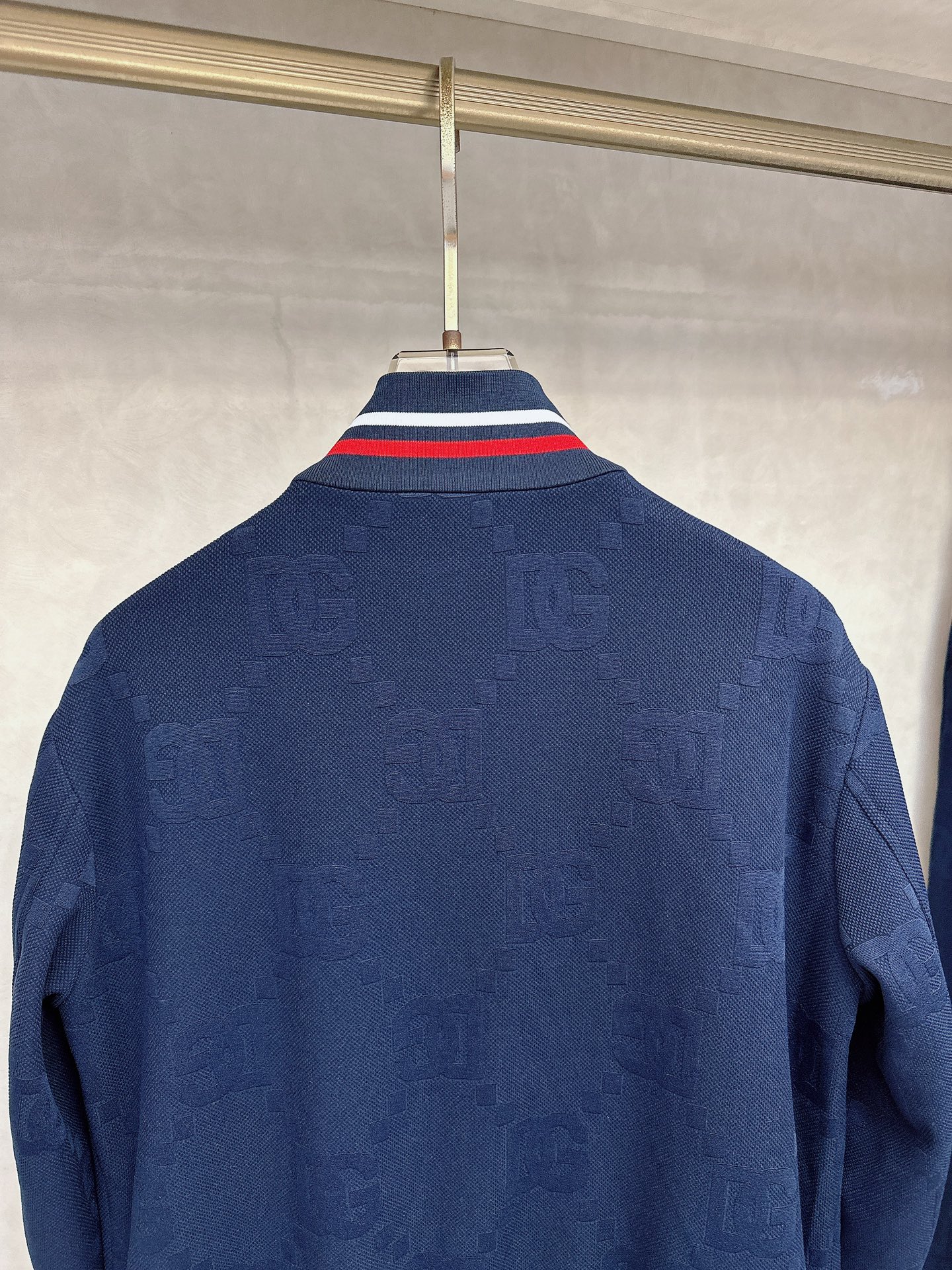 古奇 2025秋冬新款时尚休闲套装 品牌经典LOGO ，舒适度极好，手触感强烈。辨识度极高 定制进口面料