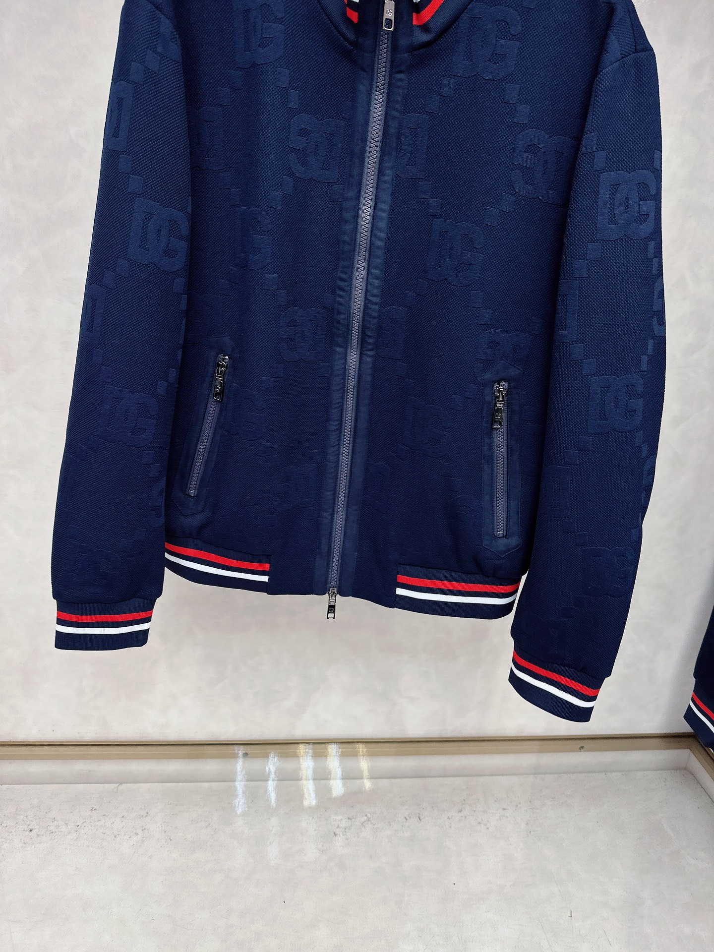 古奇 2025秋冬新款时尚休闲套装 品牌经典LOGO ，舒适度极好，手触感强烈。辨识度极高 定制进口面料