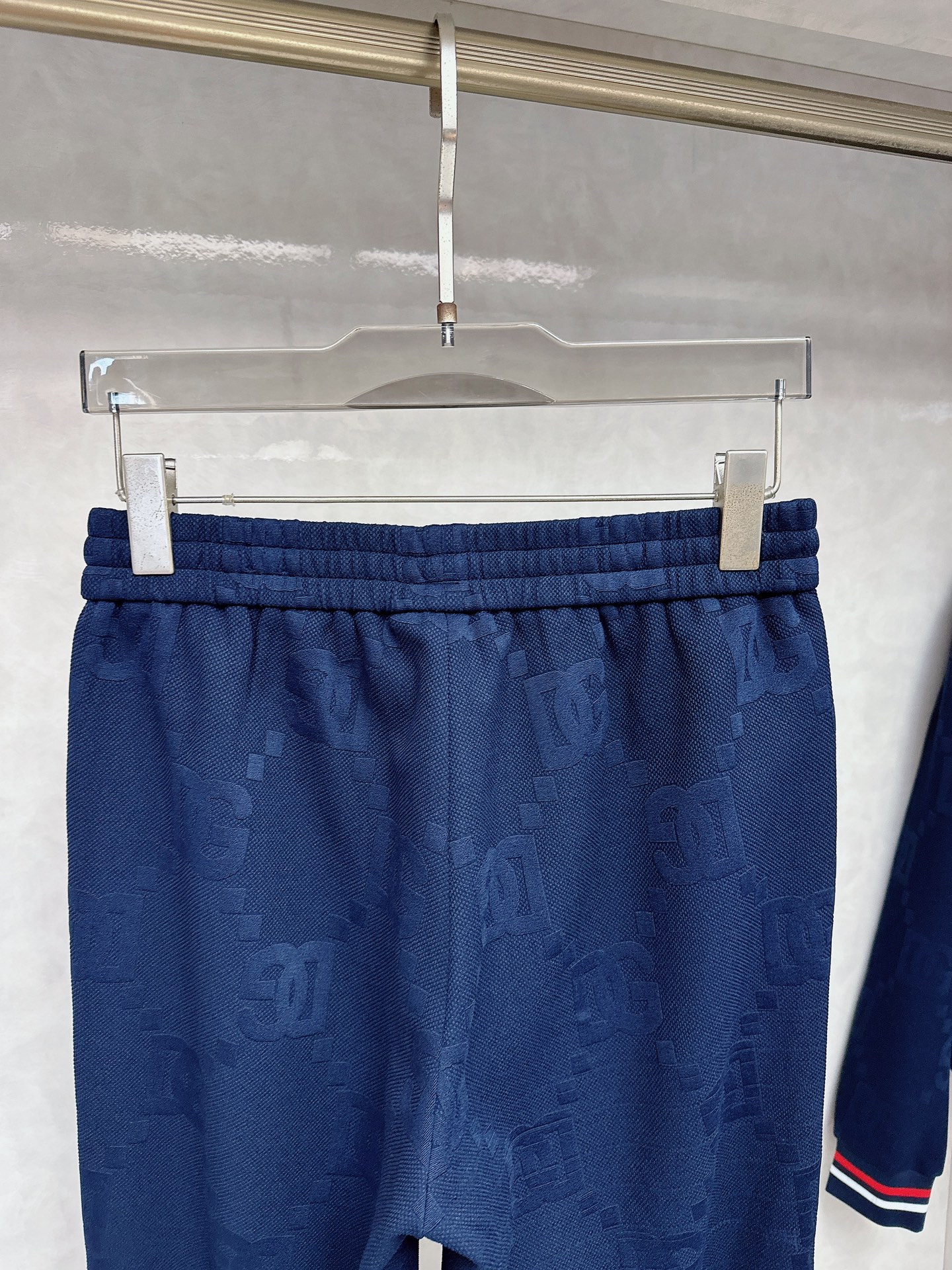 古奇 2025秋冬新款时尚休闲套装 品牌经典LOGO ，舒适度极好，手触感强烈。辨识度极高 定制进口面料