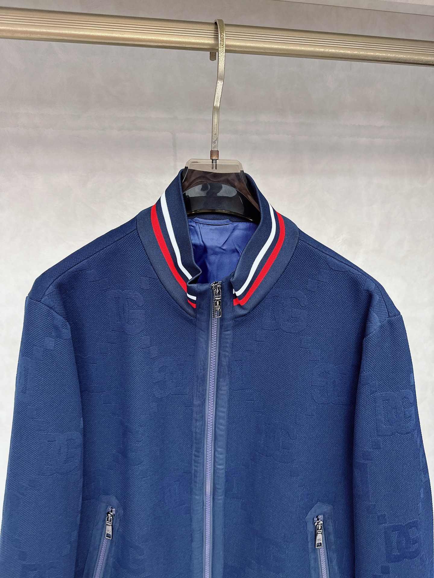 古奇 2025秋冬新款时尚休闲套装 品牌经典LOGO ，舒适度极好，手触感强烈。辨识度极高 定制进口面料