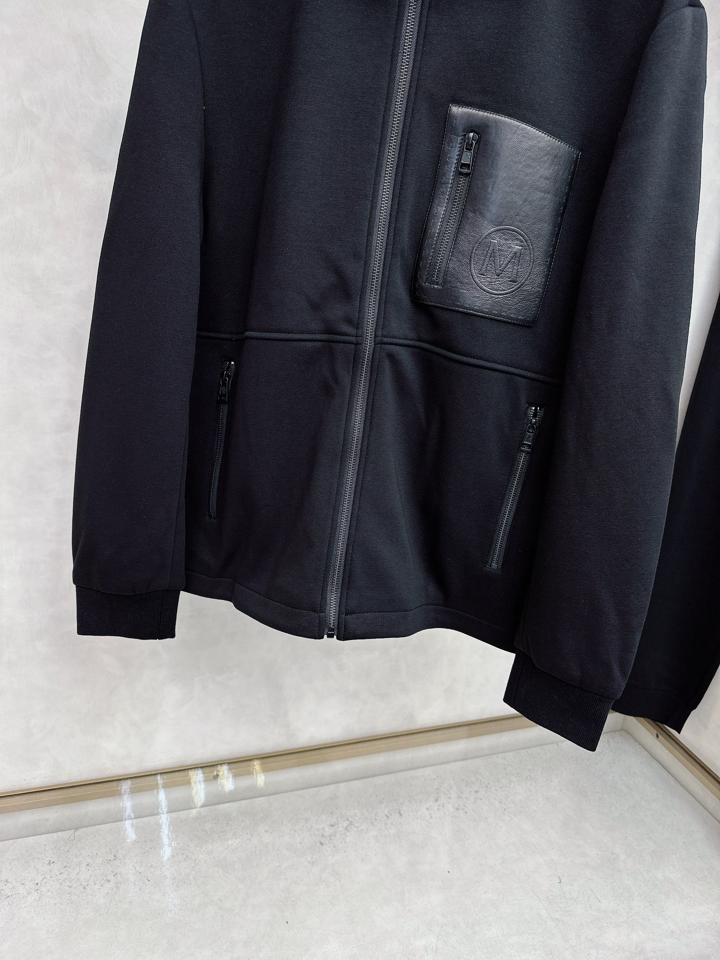 😊 2025秋冬新款时尚休闲套装 品牌经典LOGO ，舒适度极好，手触感强烈。辨识度极高 定制进口面料 