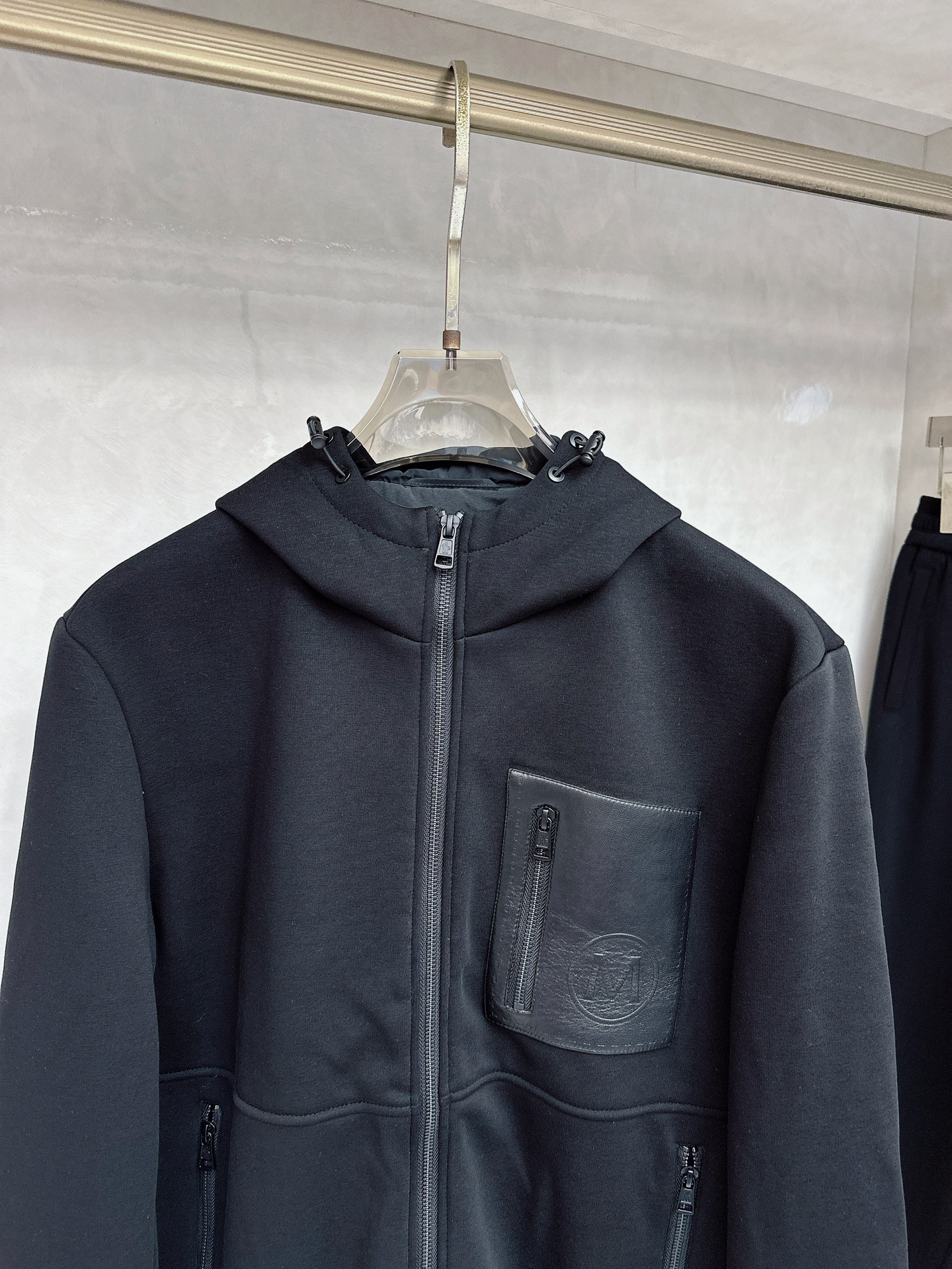 😊 2025秋冬新款时尚休闲套装 品牌经典LOGO ，舒适度极好，手触感强烈。辨识度极高 定制进口面料 